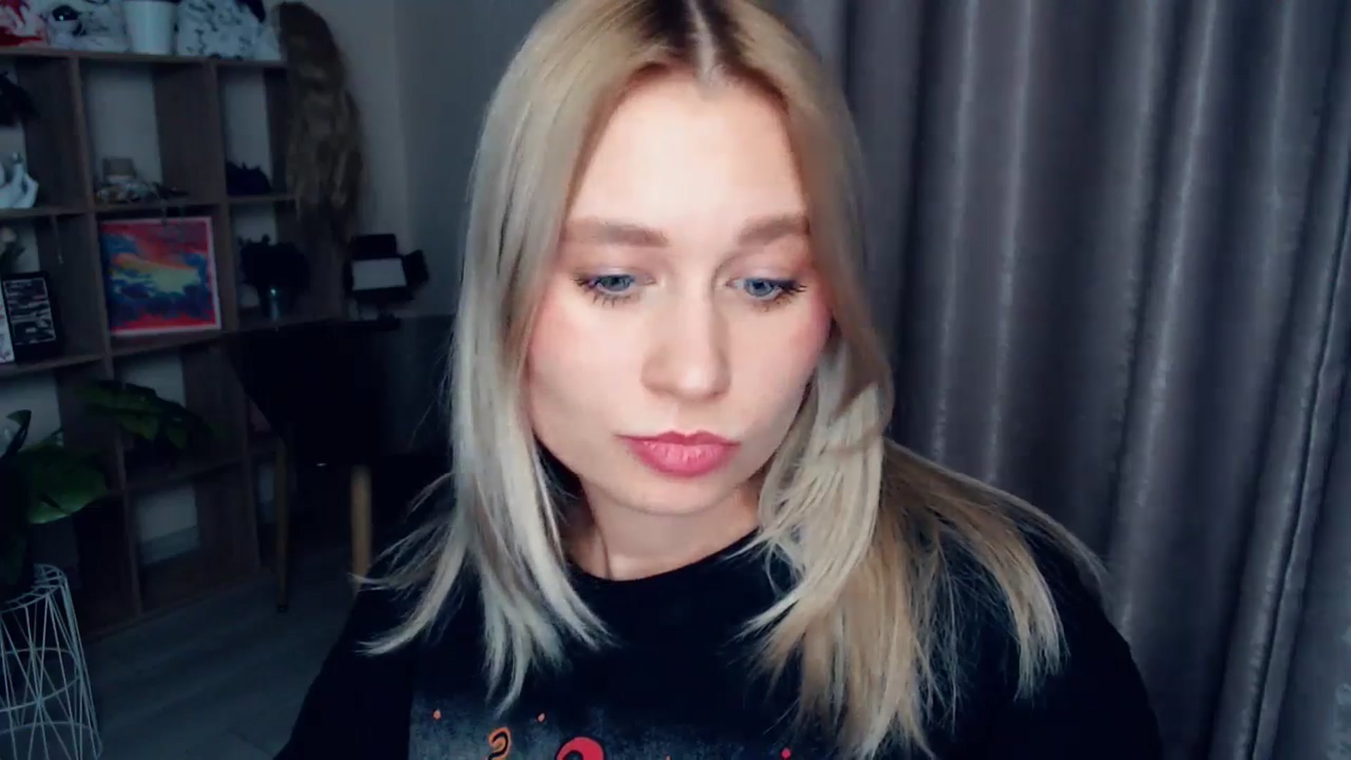 Gallery image thumbnail from Kukla_kolduna's myfreecams stream on, 12/19/2025, 19:15 image 16 of 20