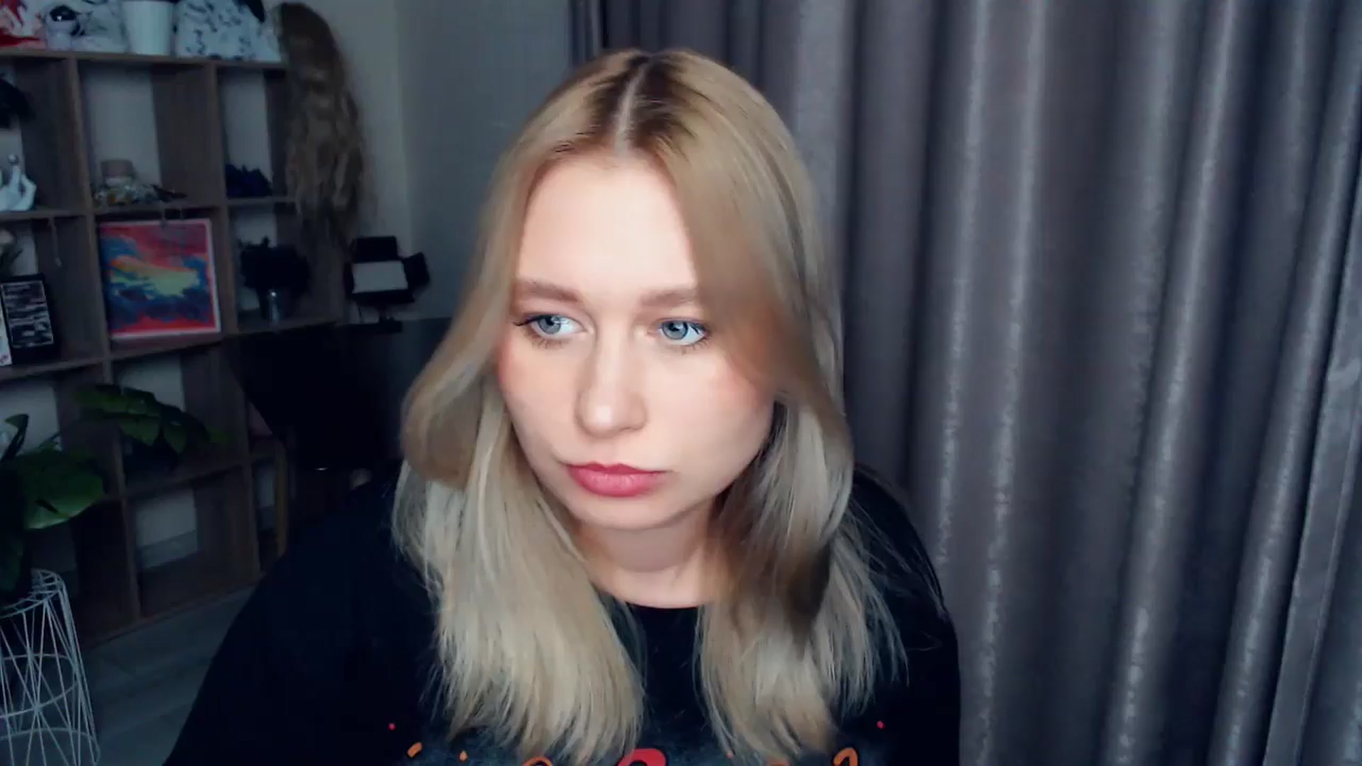 Gallery image thumbnail from Kukla_kolduna's myfreecams stream on, 12/19/2025, 19:15 image 5 of 20