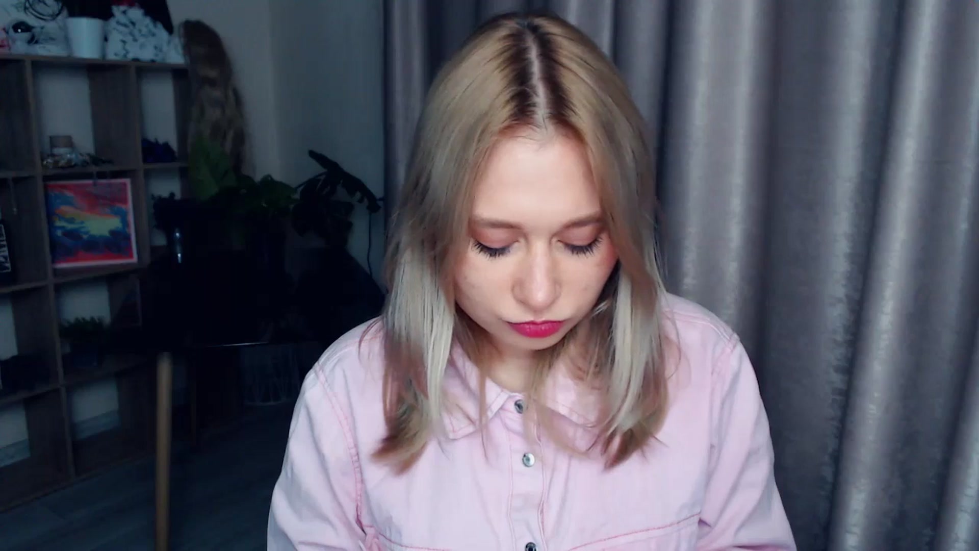 Gallery image thumbnail from Kukla_kolduna's myfreecams stream on, 12/20/2025, 17:29 image 10 of 20