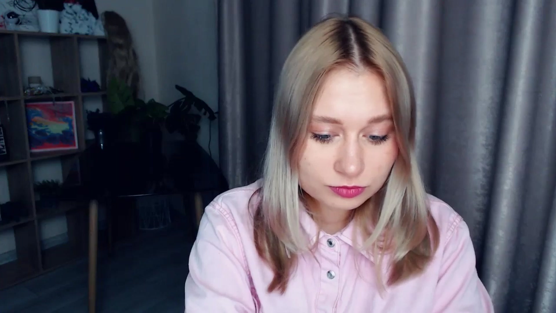 Gallery image thumbnail from Kukla_kolduna's myfreecams stream on, 12/20/2025, 17:29 image 7 of 20