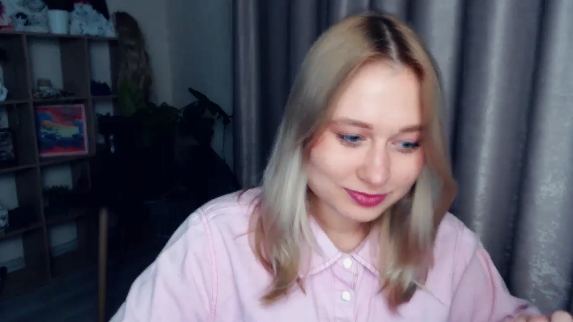 Gallery image thumbnail from Kukla_kolduna's myfreecams stream on, 12/20/2025, 17:29 image 3 of 20