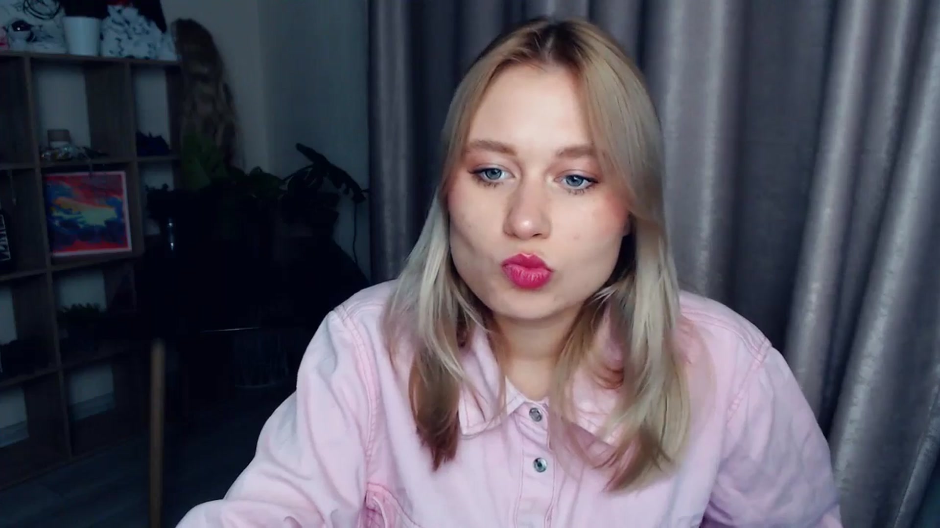 Gallery image thumbnail from Kukla_kolduna's myfreecams stream on, 12/20/2025, 17:29 image 9 of 20