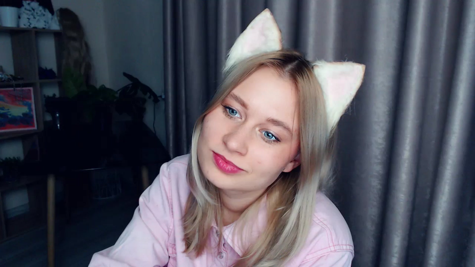 Gallery image thumbnail from Kukla_kolduna's myfreecams stream on, 12/20/2025, 19:09 image 15 of 20