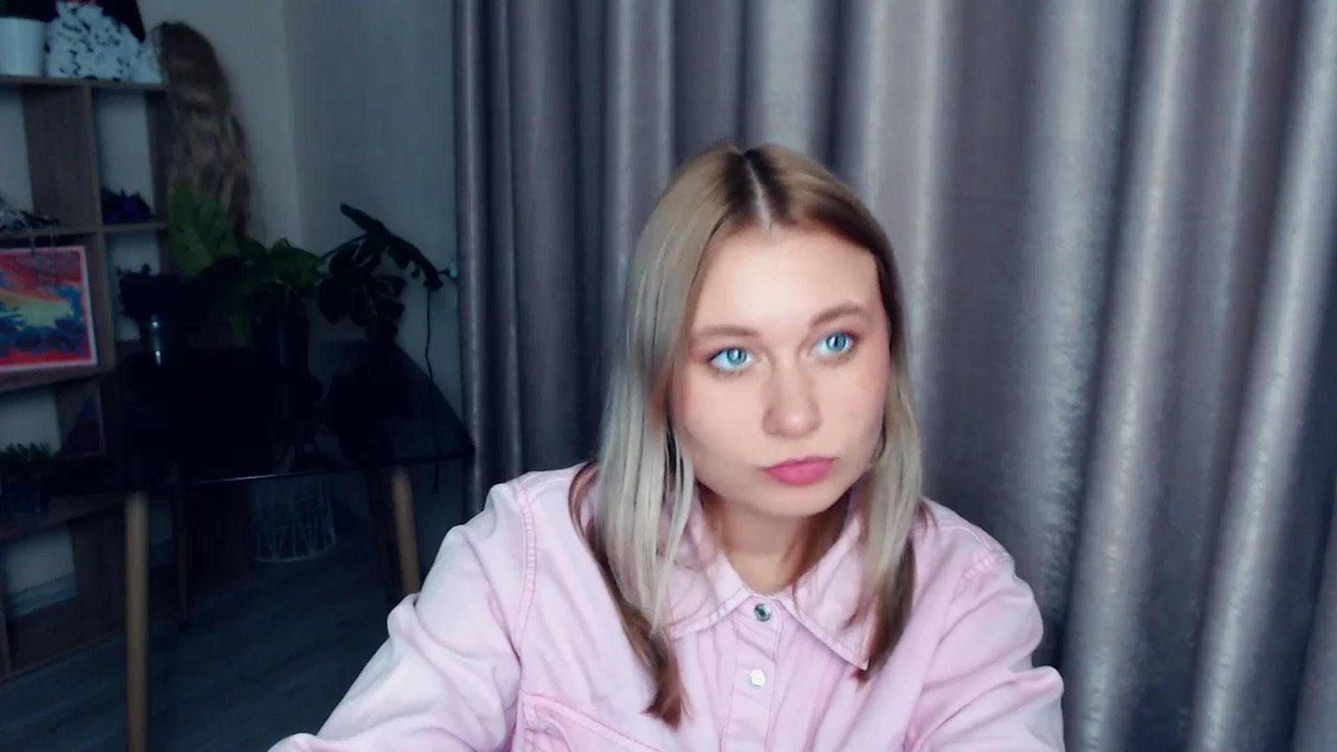 Gallery image thumbnail from Kukla_kolduna's myfreecams stream on, 12/20/2025, 19:09 image 7 of 20