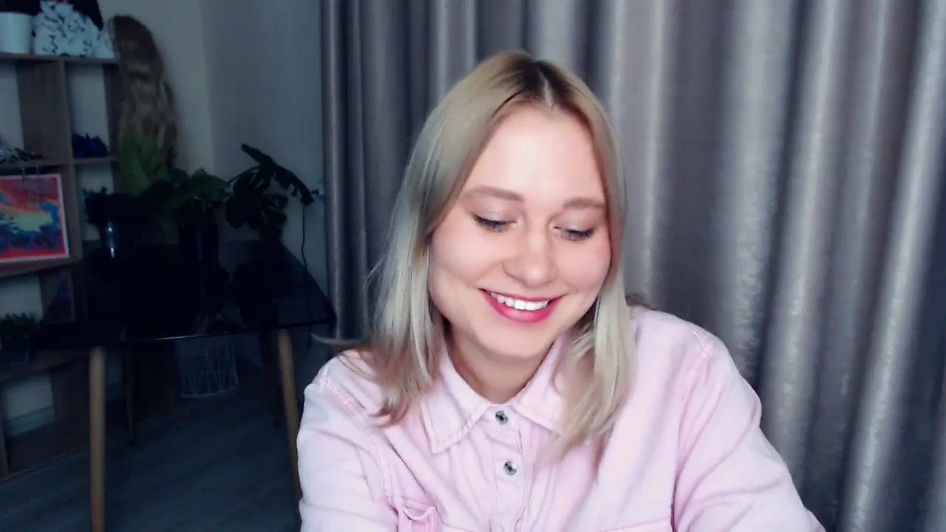 Gallery image thumbnail from Kukla_kolduna's myfreecams stream on, 12/20/2025, 19:09 image 14 of 20