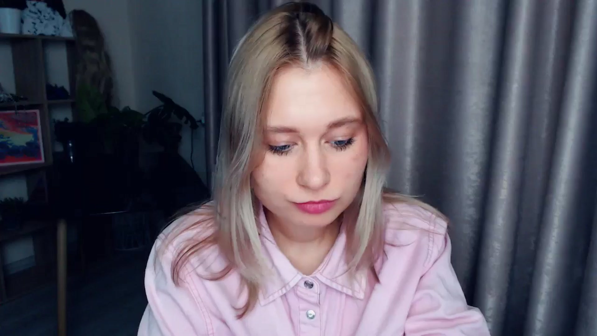 Gallery image thumbnail from Kukla_kolduna's myfreecams stream on, 12/20/2025, 19:09 image 20 of 20