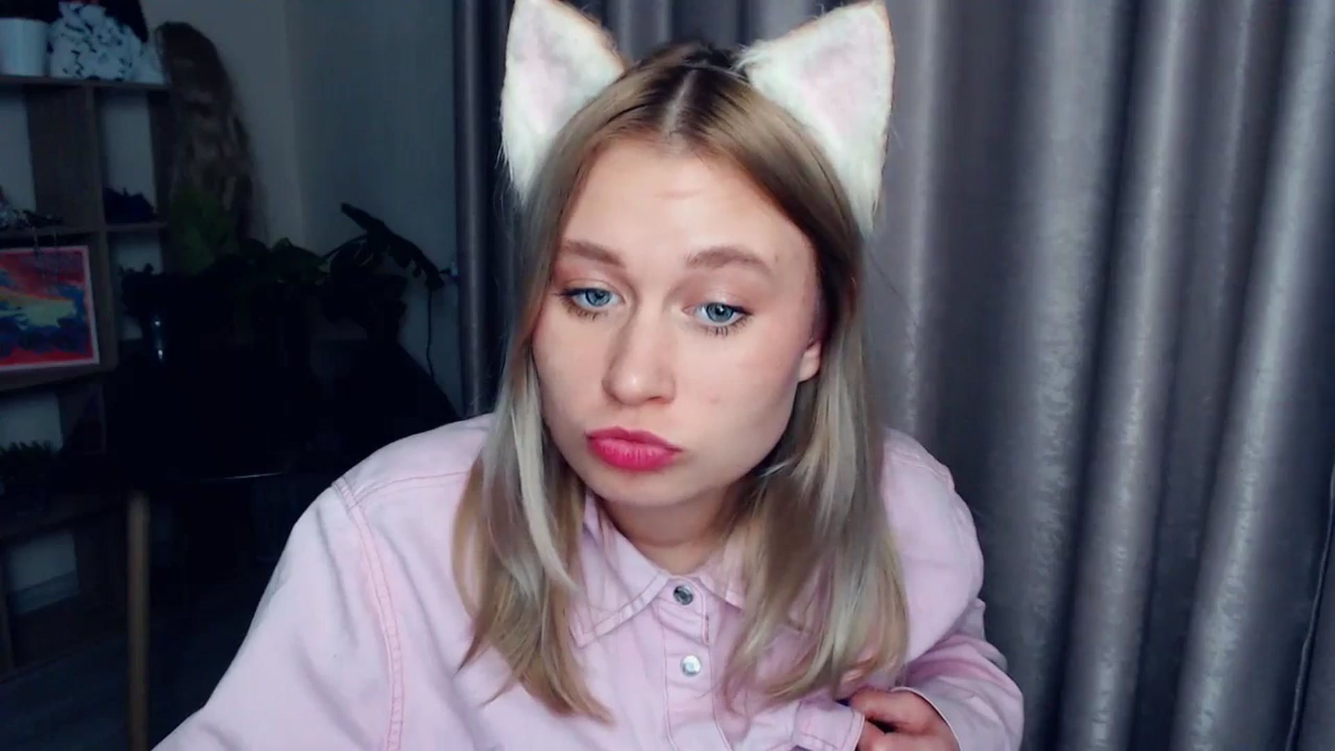Gallery image thumbnail from Kukla_kolduna's myfreecams stream on, 12/20/2025, 19:09 image 19 of 20