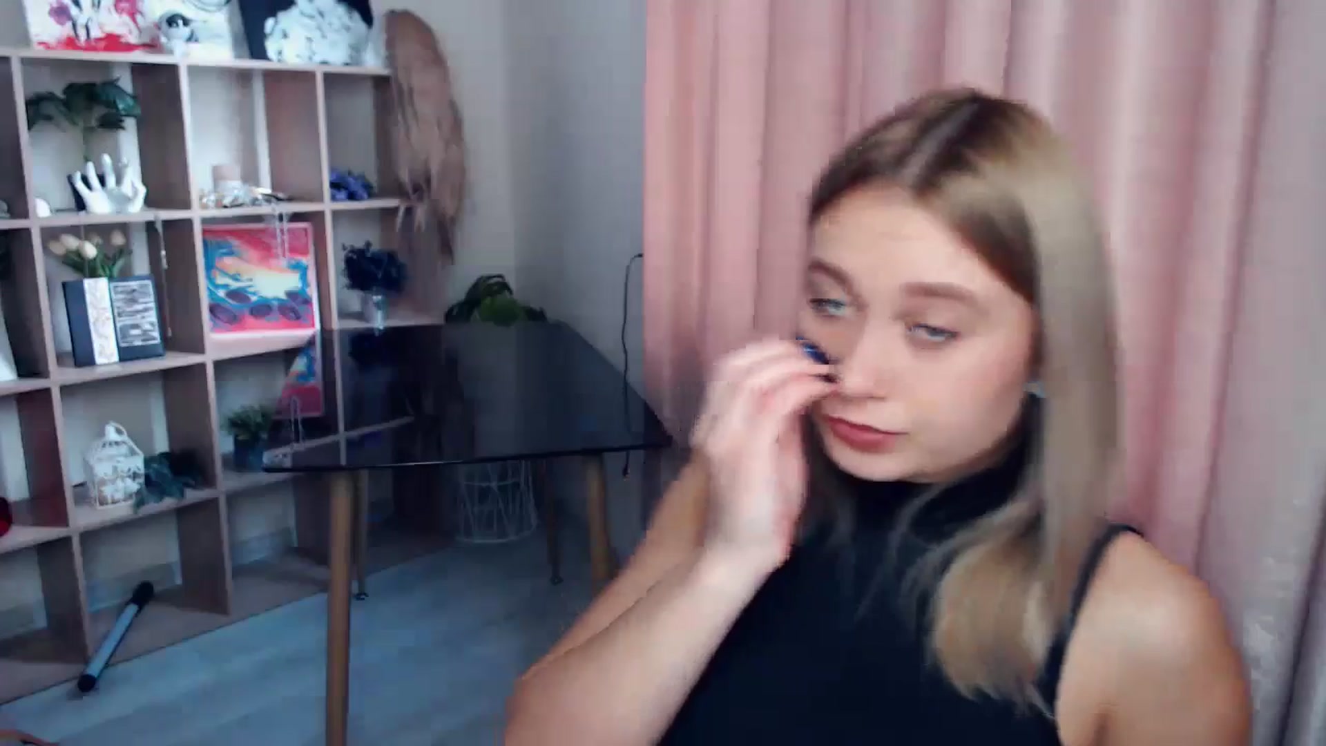 Gallery image thumbnail from Kukla_kolduna's myfreecams stream on, 12/21/2025, 09:15 image 8 of 20
