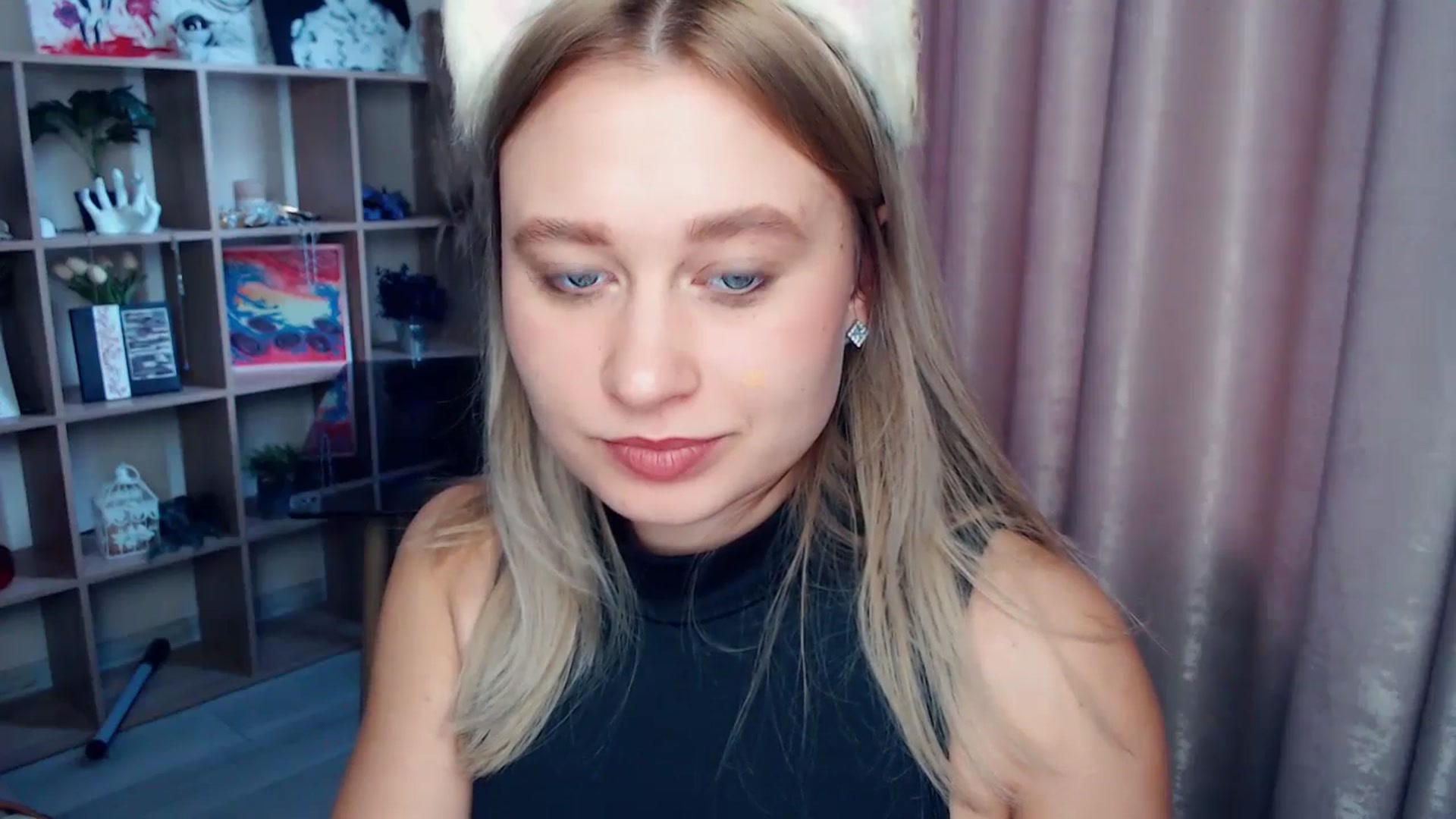 Gallery image thumbnail from Kukla_kolduna's myfreecams stream on, 12/21/2025, 09:15 image 11 of 20