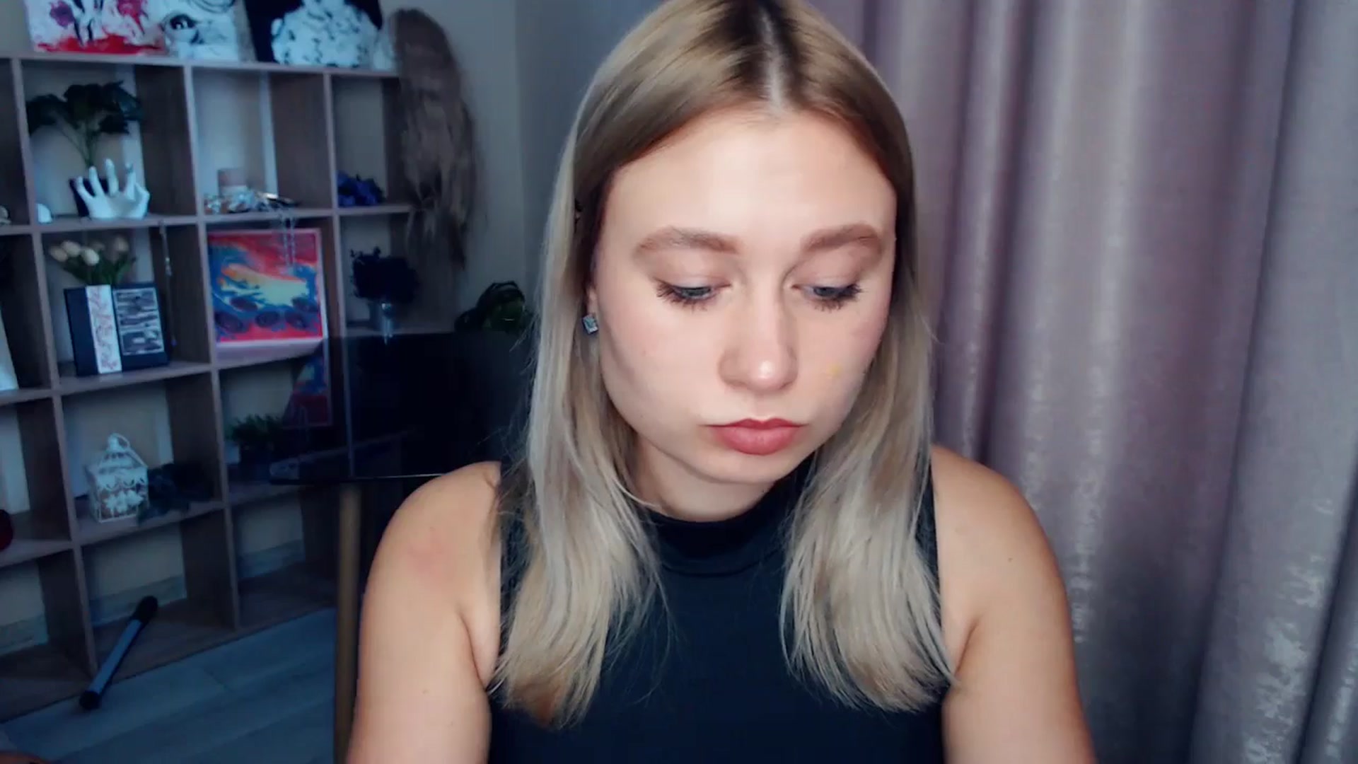 Gallery image thumbnail from Kukla_kolduna's myfreecams stream on, 12/21/2025, 09:15 image 3 of 20