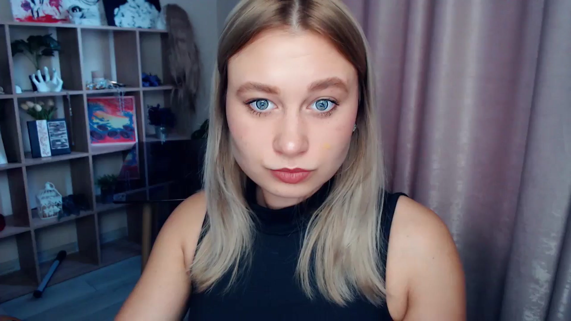Gallery image thumbnail from Kukla_kolduna's myfreecams stream on, 12/21/2025, 09:15 image 5 of 20