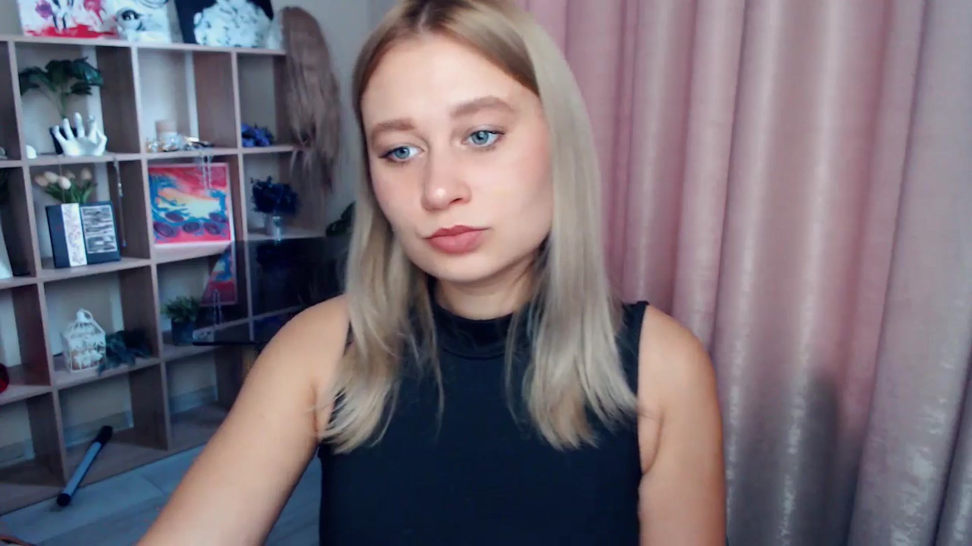Gallery image thumbnail from Kukla_kolduna's myfreecams stream on, 12/21/2025, 09:15 image 9 of 20