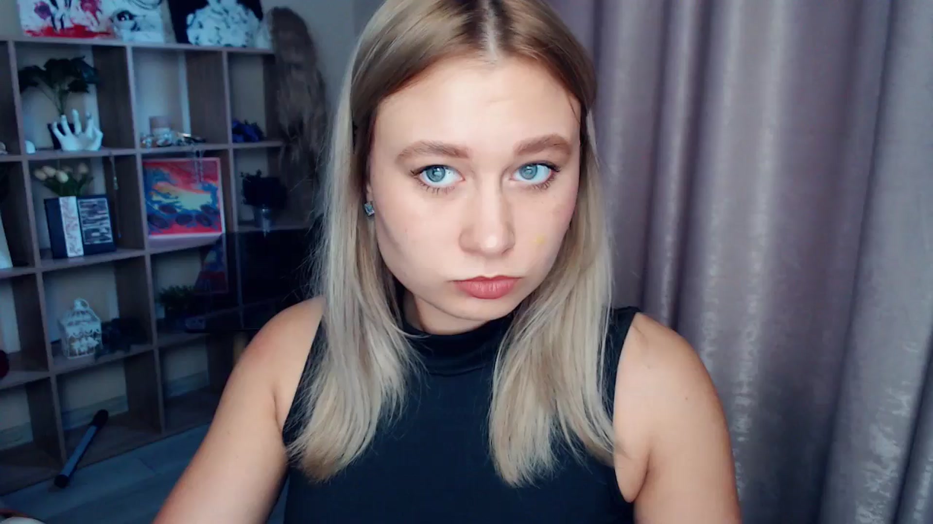 Gallery image thumbnail from Kukla_kolduna's myfreecams stream on, 12/21/2025, 09:15 image 1 of 20