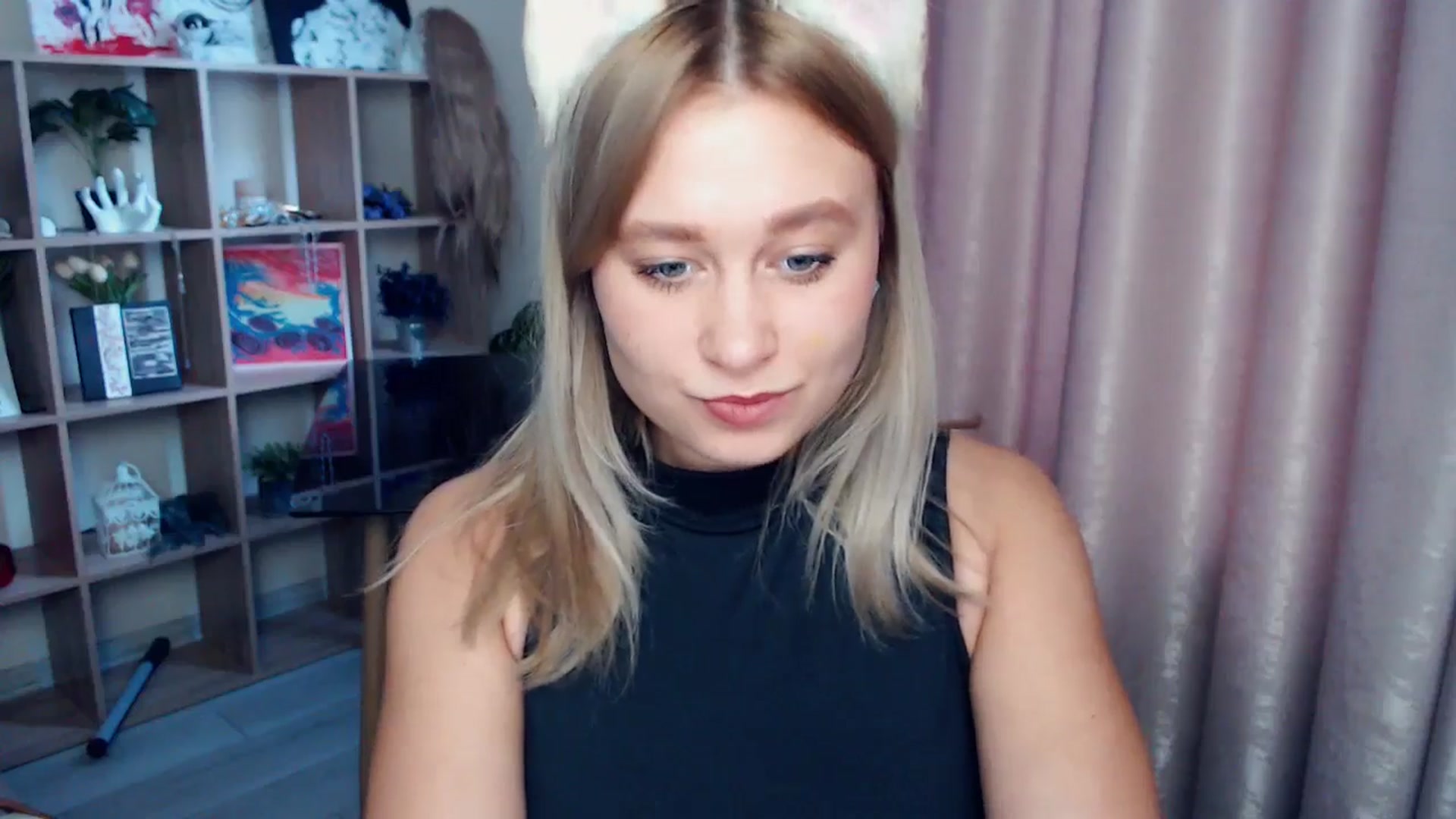 Gallery image thumbnail from Kukla_kolduna's myfreecams stream on, 12/21/2025, 09:15 image 12 of 20