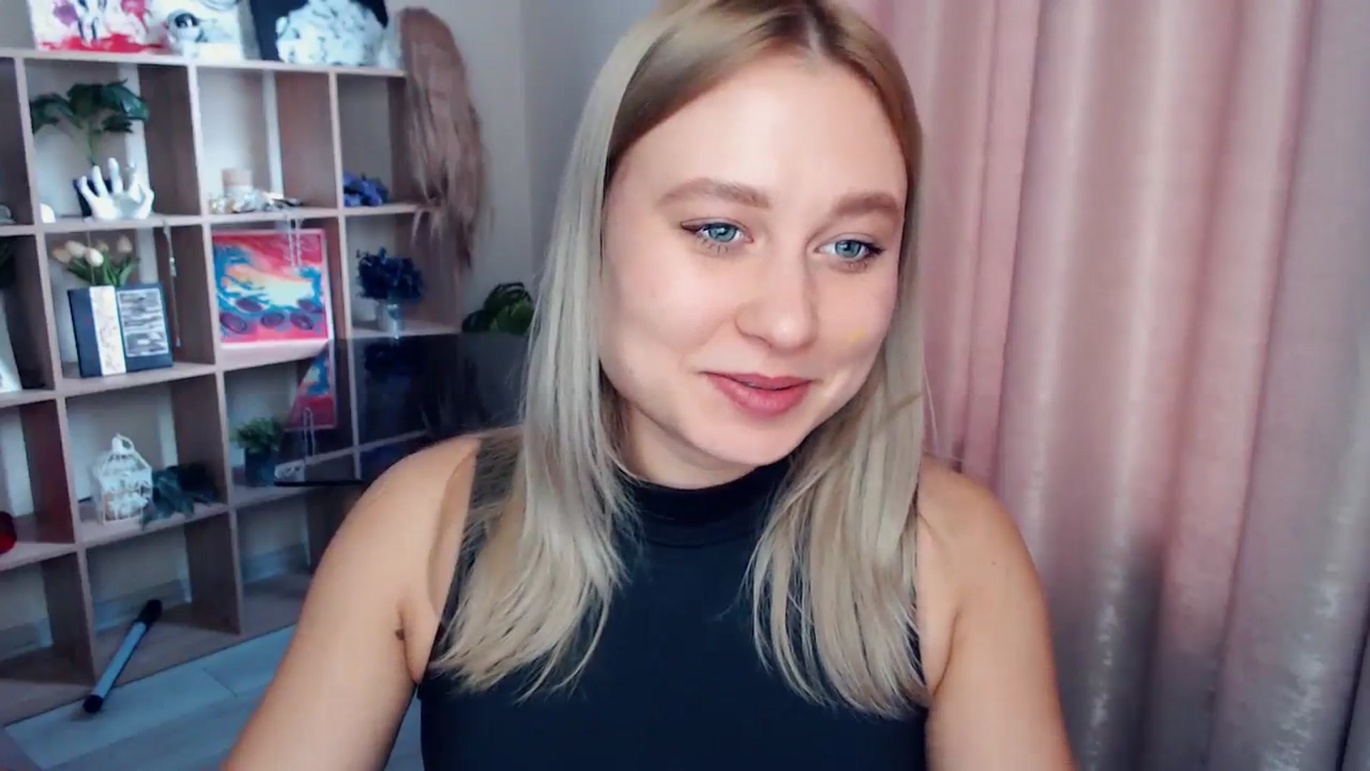 Gallery image thumbnail from Kukla_kolduna's myfreecams stream on, 12/21/2025, 09:15 image 18 of 20