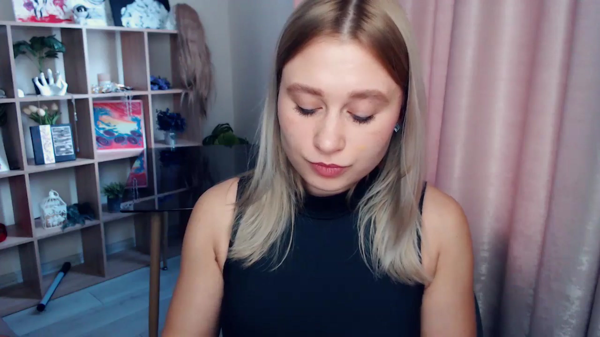 Gallery image thumbnail from Kukla_kolduna's myfreecams stream on, 12/21/2025, 09:15 image 19 of 20