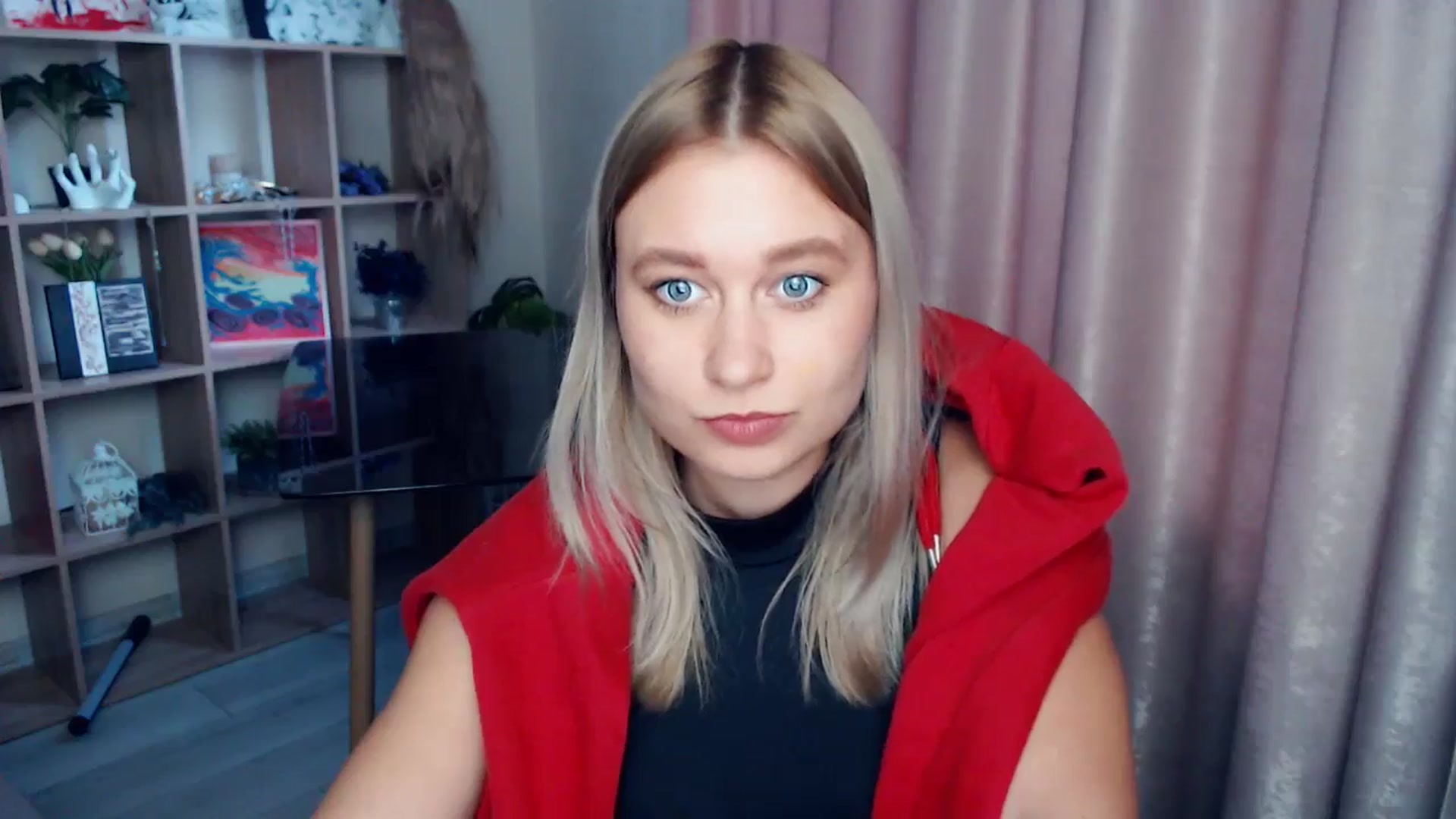 Gallery image thumbnail from Kukla_kolduna's myfreecams stream on, 12/21/2025, 11:34 image 14 of 20