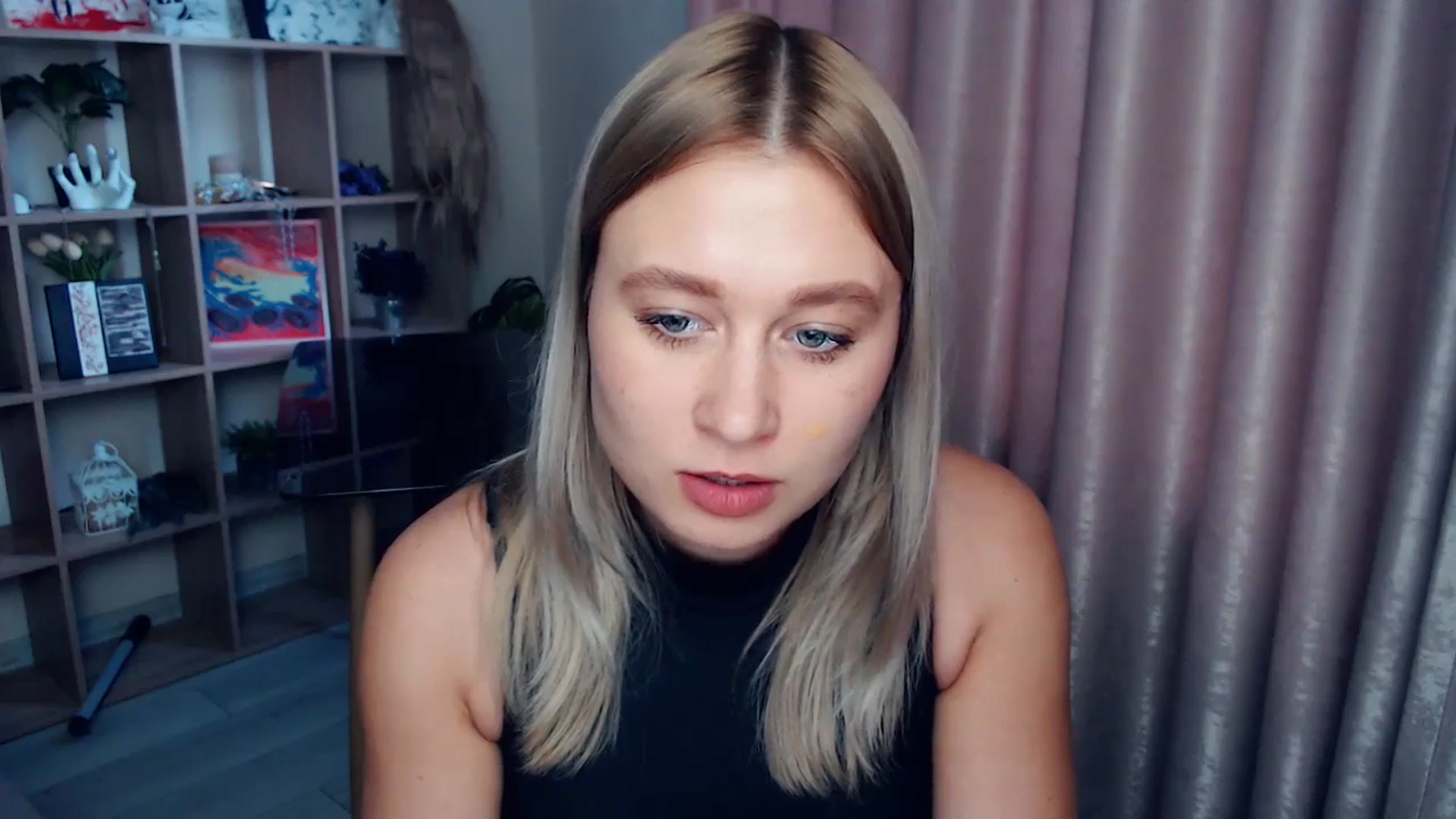 Gallery image thumbnail from Kukla_kolduna's myfreecams stream on, 12/21/2025, 11:34 image 9 of 20