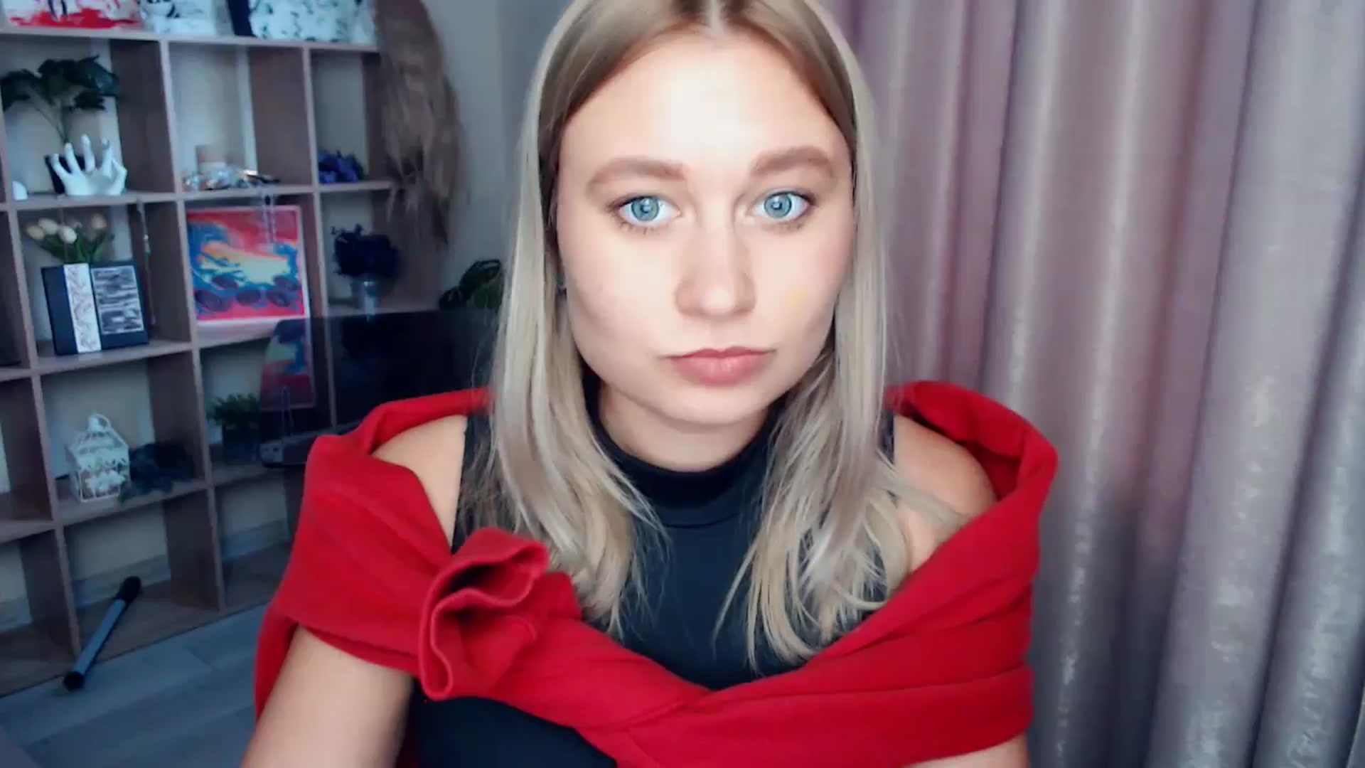 Gallery image thumbnail from Kukla_kolduna's myfreecams stream on, 12/21/2025, 11:34 image 16 of 20