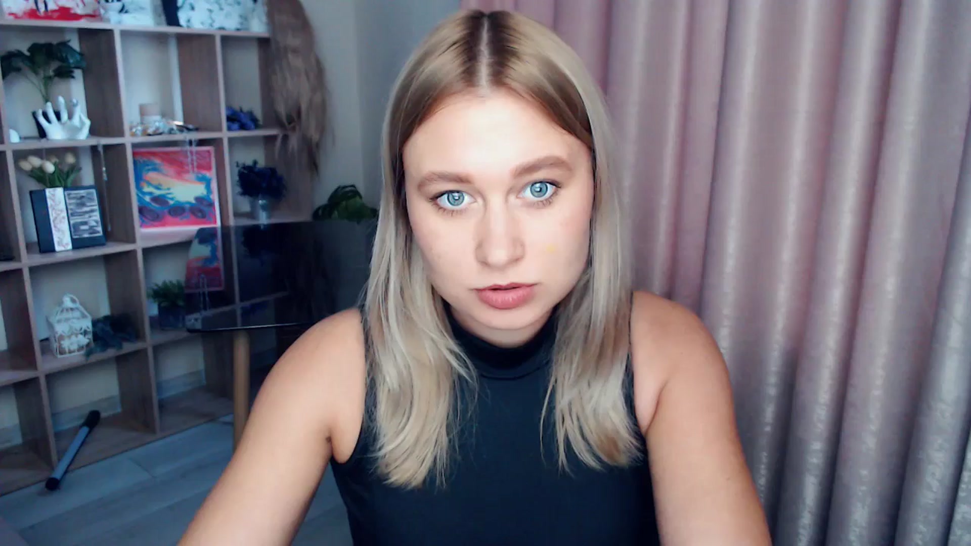 Gallery image thumbnail from Kukla_kolduna's myfreecams stream on, 12/21/2025, 11:34 image 12 of 20