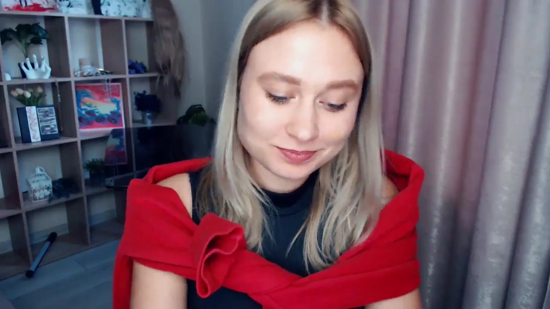 Gallery image thumbnail from Kukla_kolduna's myfreecams stream on, 12/21/2025, 11:34 image 18 of 20