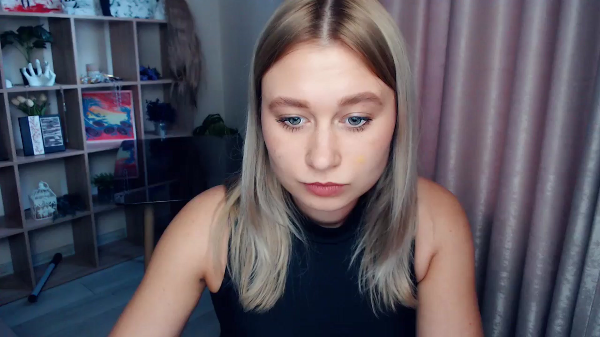 Gallery image thumbnail from Kukla_kolduna's myfreecams stream on, 12/21/2025, 11:34 image 8 of 20