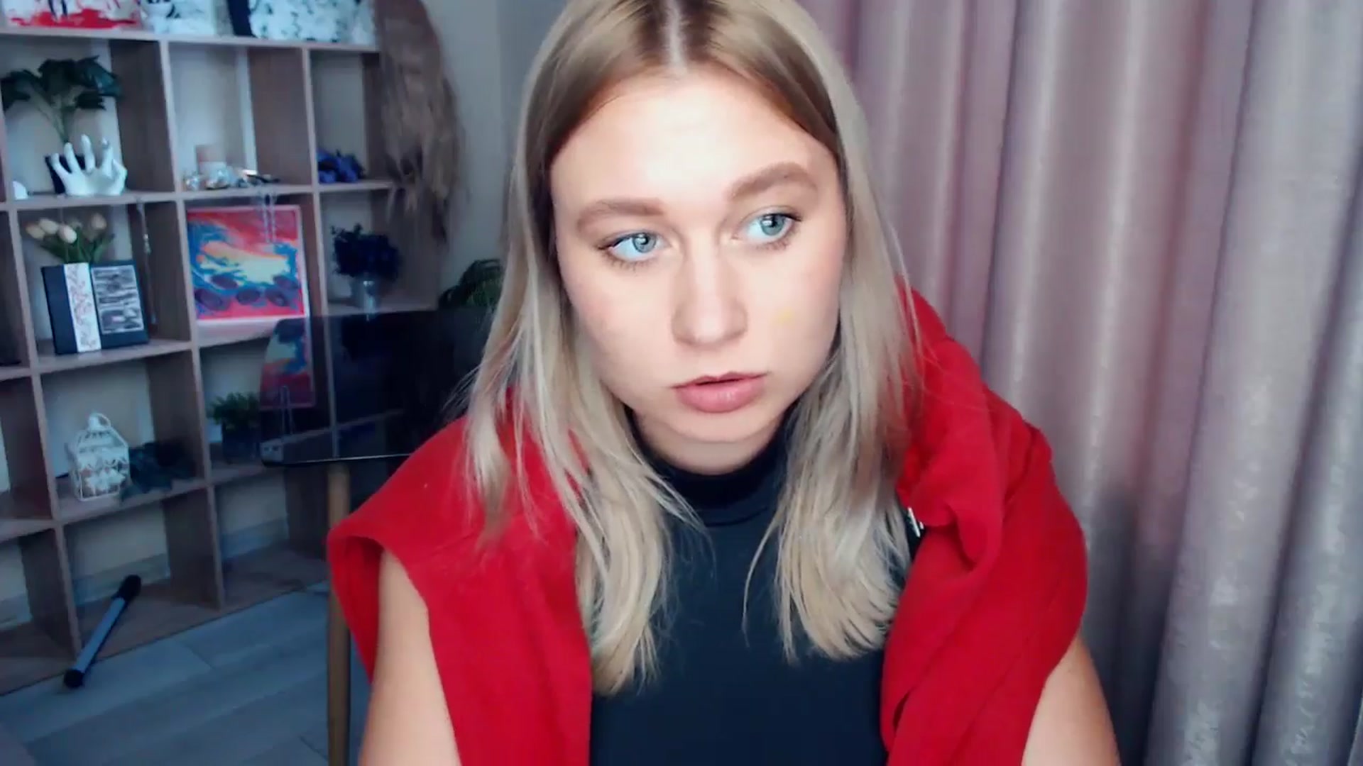 Gallery image thumbnail from Kukla_kolduna's myfreecams stream on, 12/21/2025, 11:34 image 13 of 20