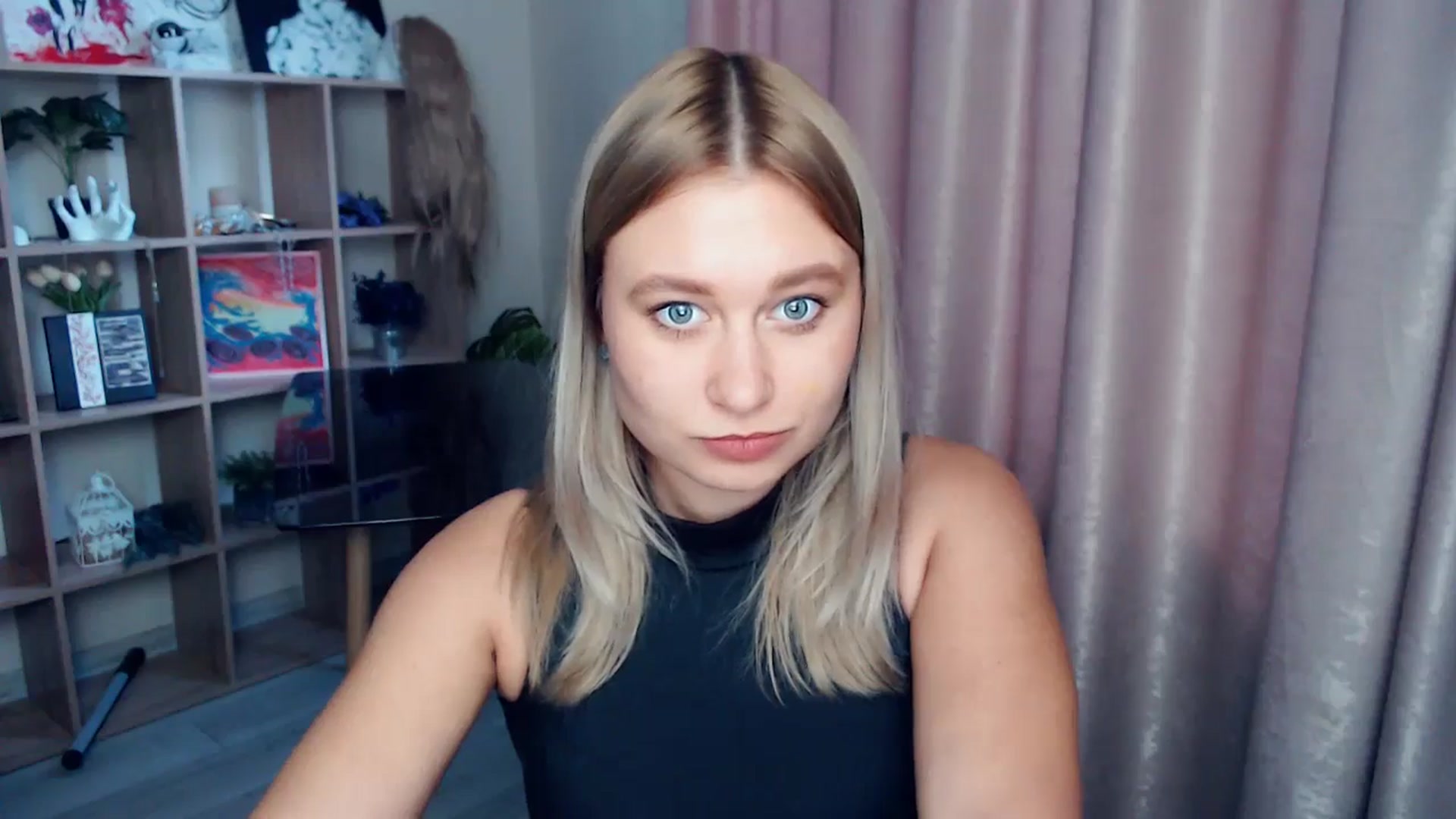Gallery image thumbnail from Kukla_kolduna's myfreecams stream on, 12/21/2025, 11:34 image 2 of 20