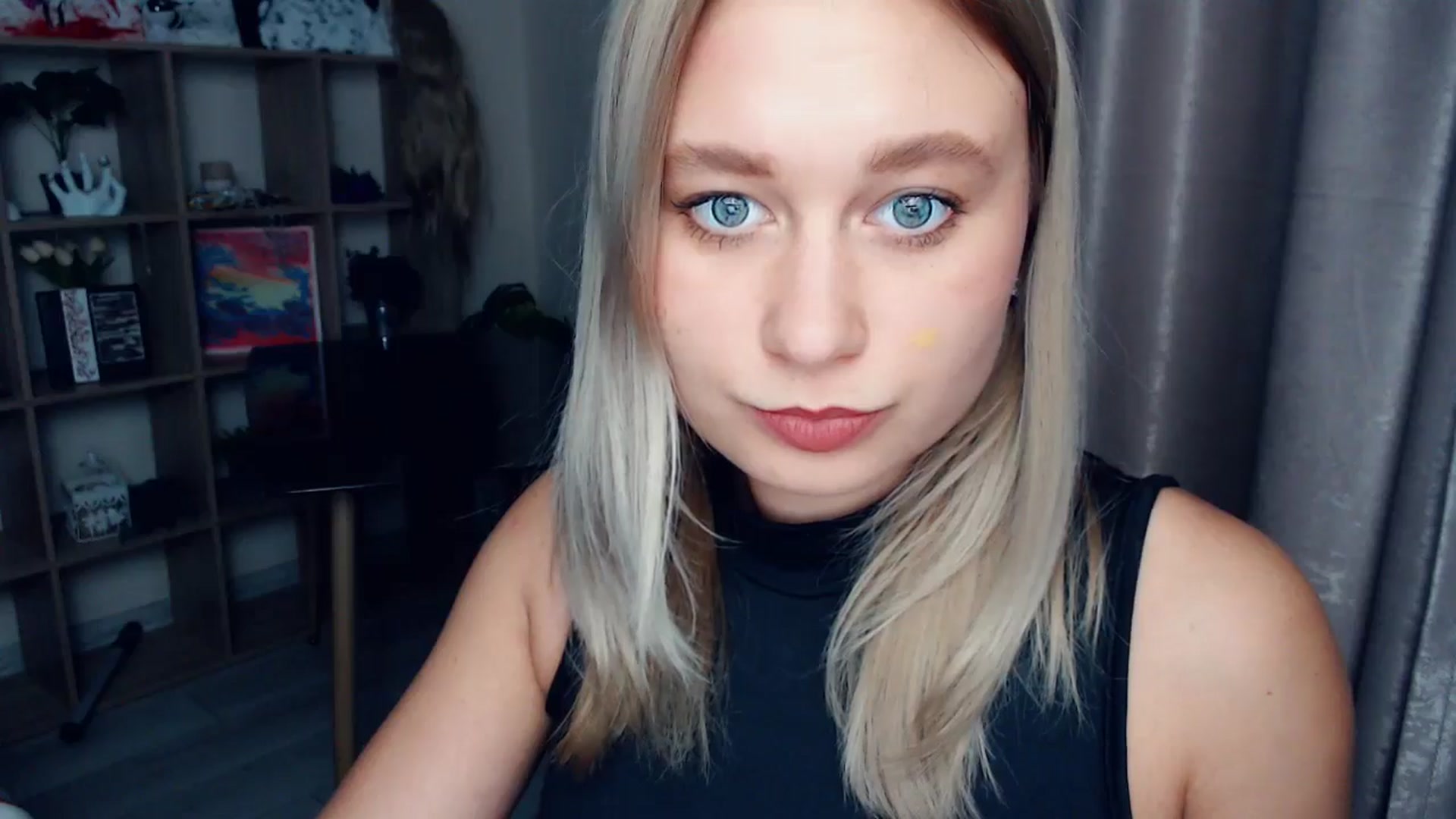 Gallery image thumbnail from Kukla_kolduna's myfreecams stream on, 12/21/2025, 17:35 image 11 of 20
