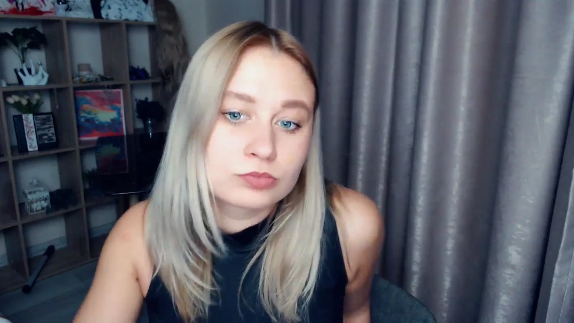 Gallery image thumbnail from Kukla_kolduna's myfreecams stream on, 12/21/2025, 17:35 image 7 of 20