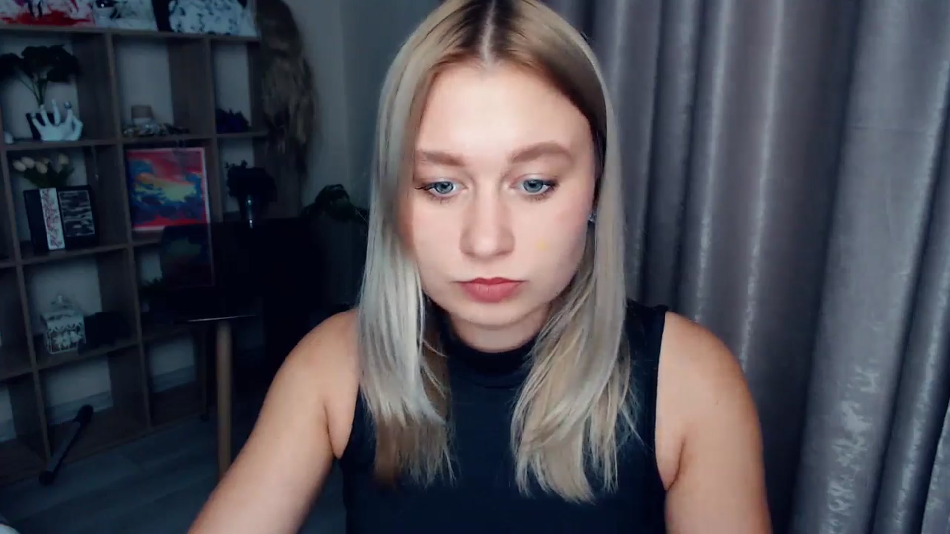 Gallery image thumbnail from Kukla_kolduna's myfreecams stream on, 12/21/2025, 17:35 image 12 of 20