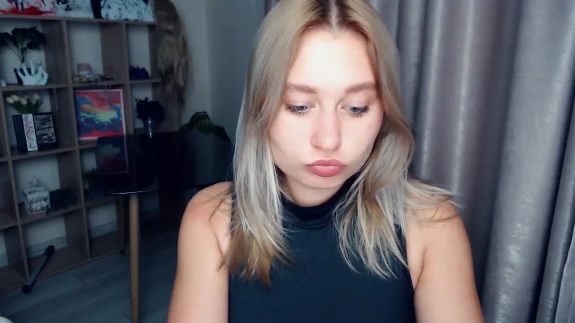 Gallery image thumbnail from Kukla_kolduna's myfreecams stream on, 12/21/2025, 17:35 image 2 of 20