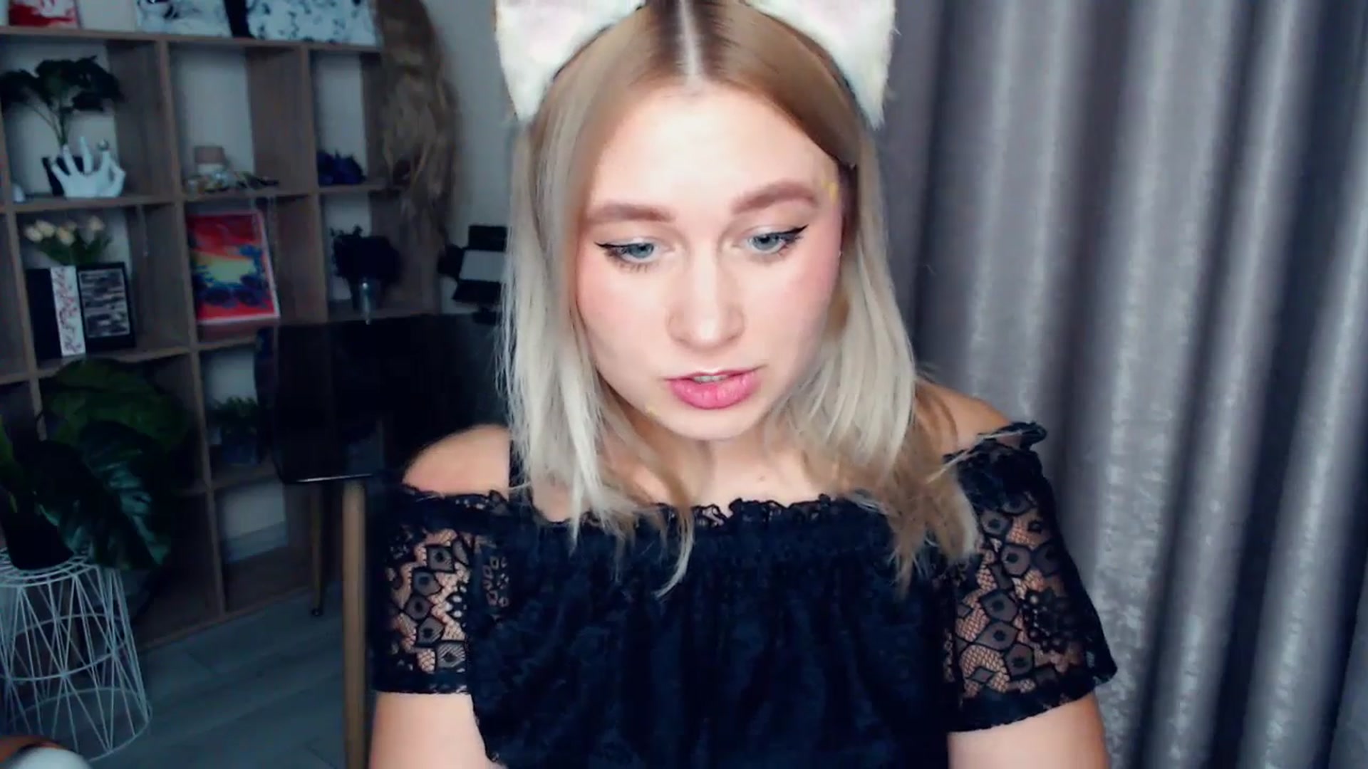 Gallery image thumbnail from Kukla_kolduna's myfreecams stream on, 12/25/2025, 16:43 image 10 of 20
