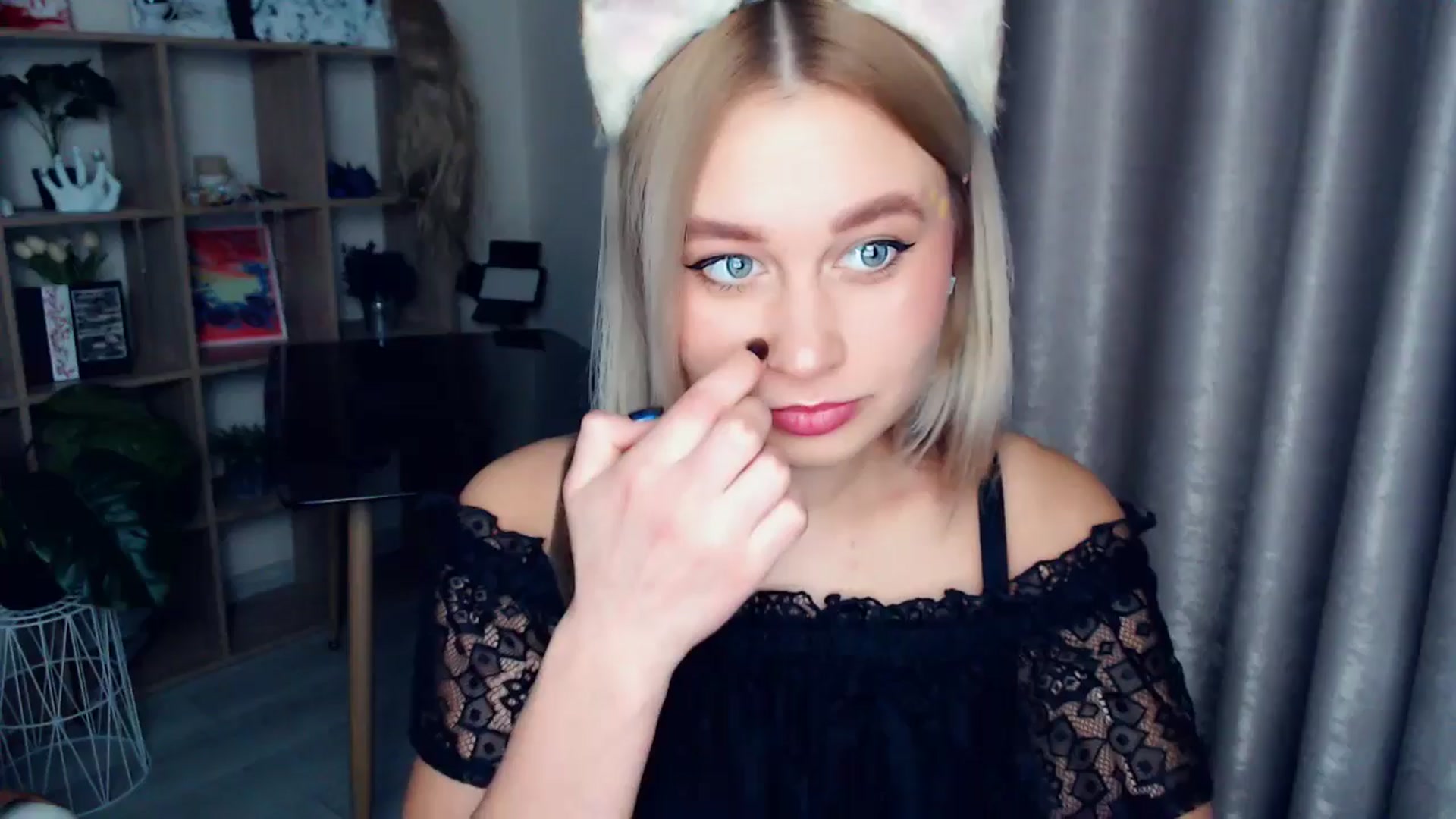 Gallery image thumbnail from Kukla_kolduna's myfreecams stream on, 12/25/2025, 16:43 image 1 of 20