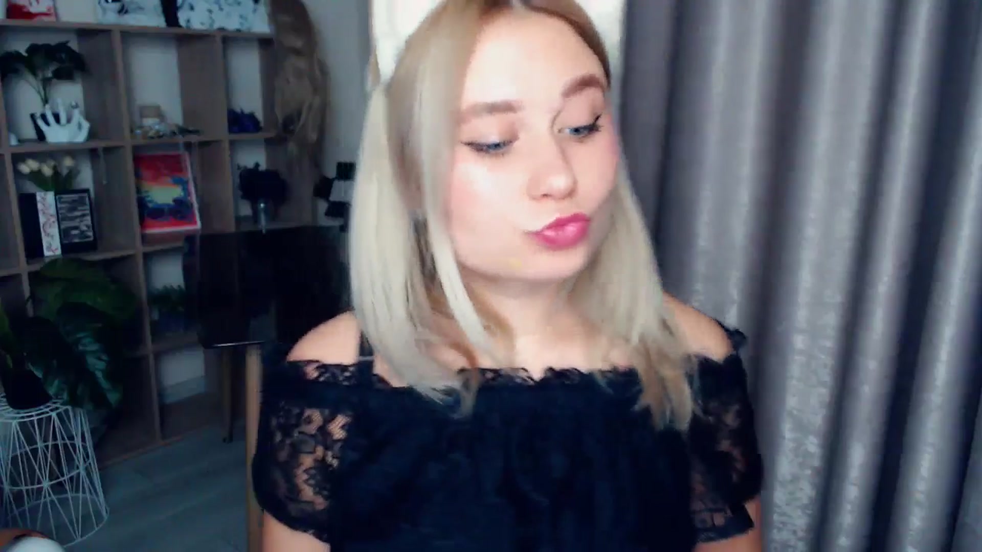 Gallery image thumbnail from Kukla_kolduna's myfreecams stream on, 12/25/2025, 16:43 image 11 of 20