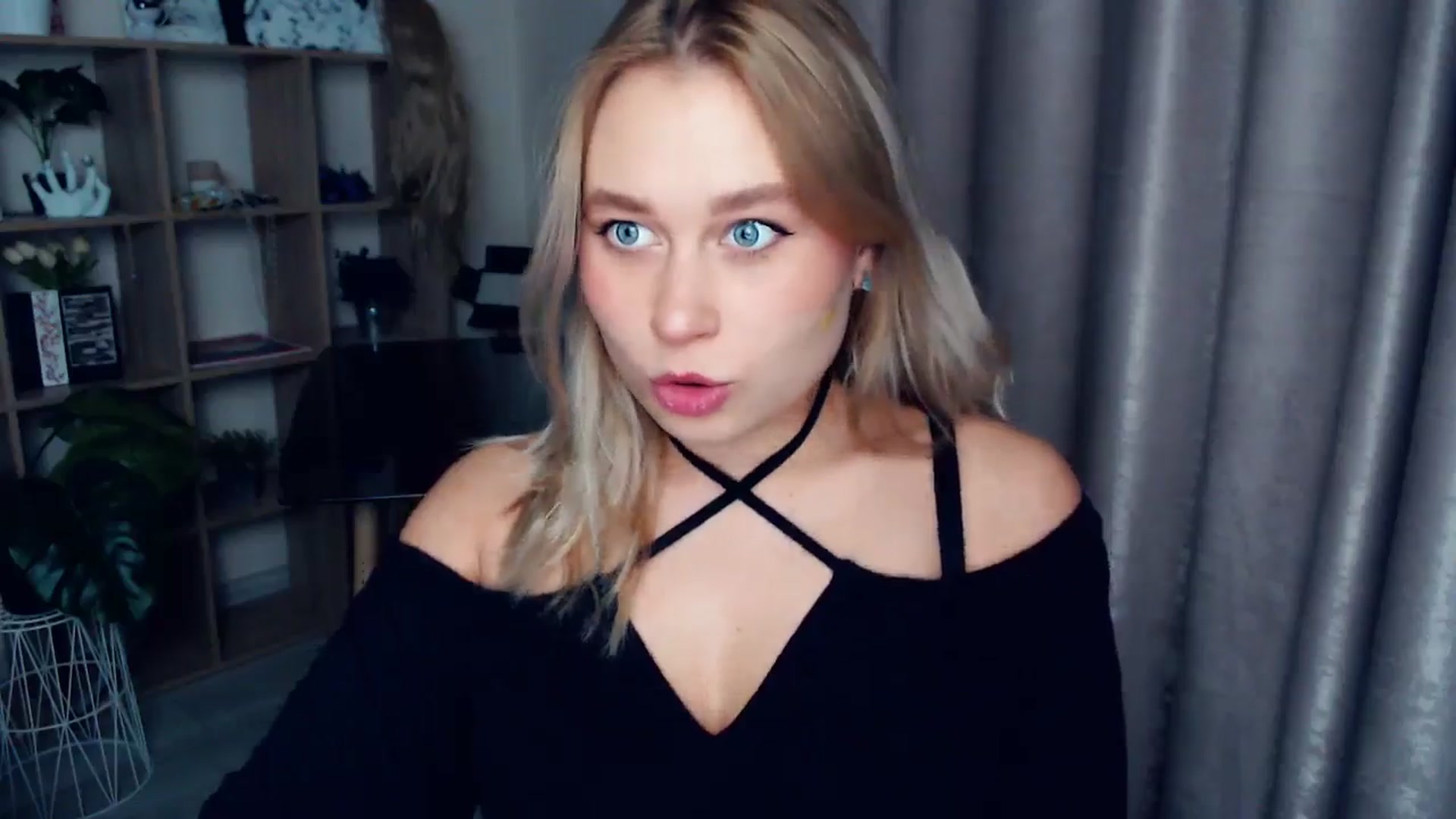 Gallery image thumbnail from Kukla_kolduna's myfreecams stream on, 12/26/2025, 16:36 image 19 of 20