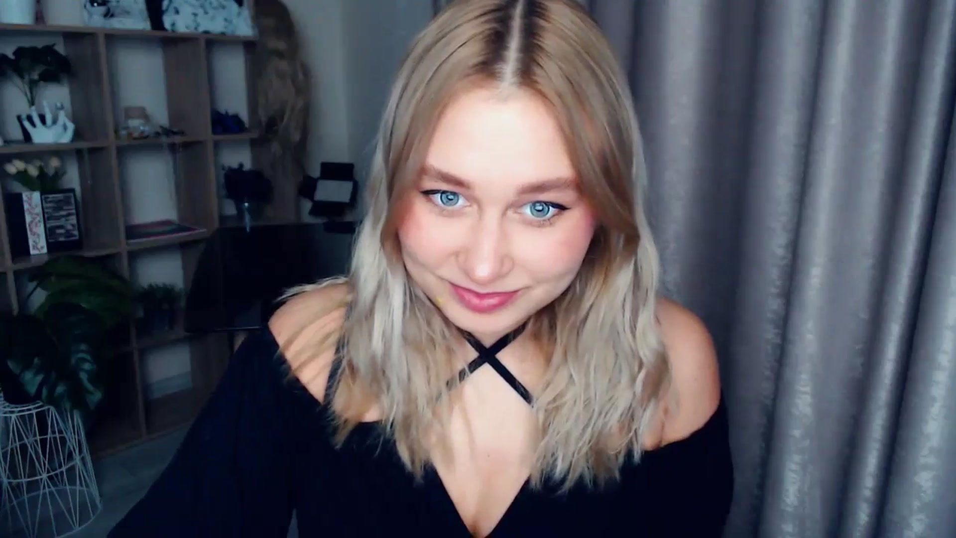 Gallery image thumbnail from Kukla_kolduna's myfreecams stream on, 12/26/2025, 16:36 image 11 of 20