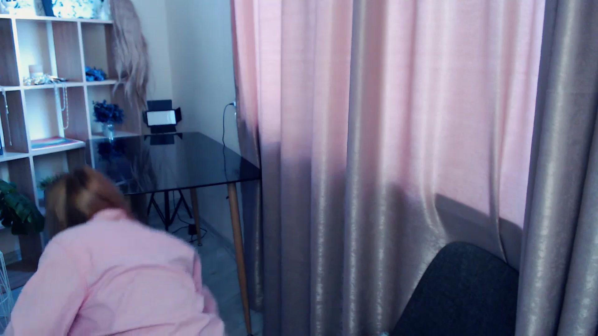 Gallery image thumbnail from Kukla_kolduna's myfreecams stream on, 12/28/2025, 09:14 image 20 of 20