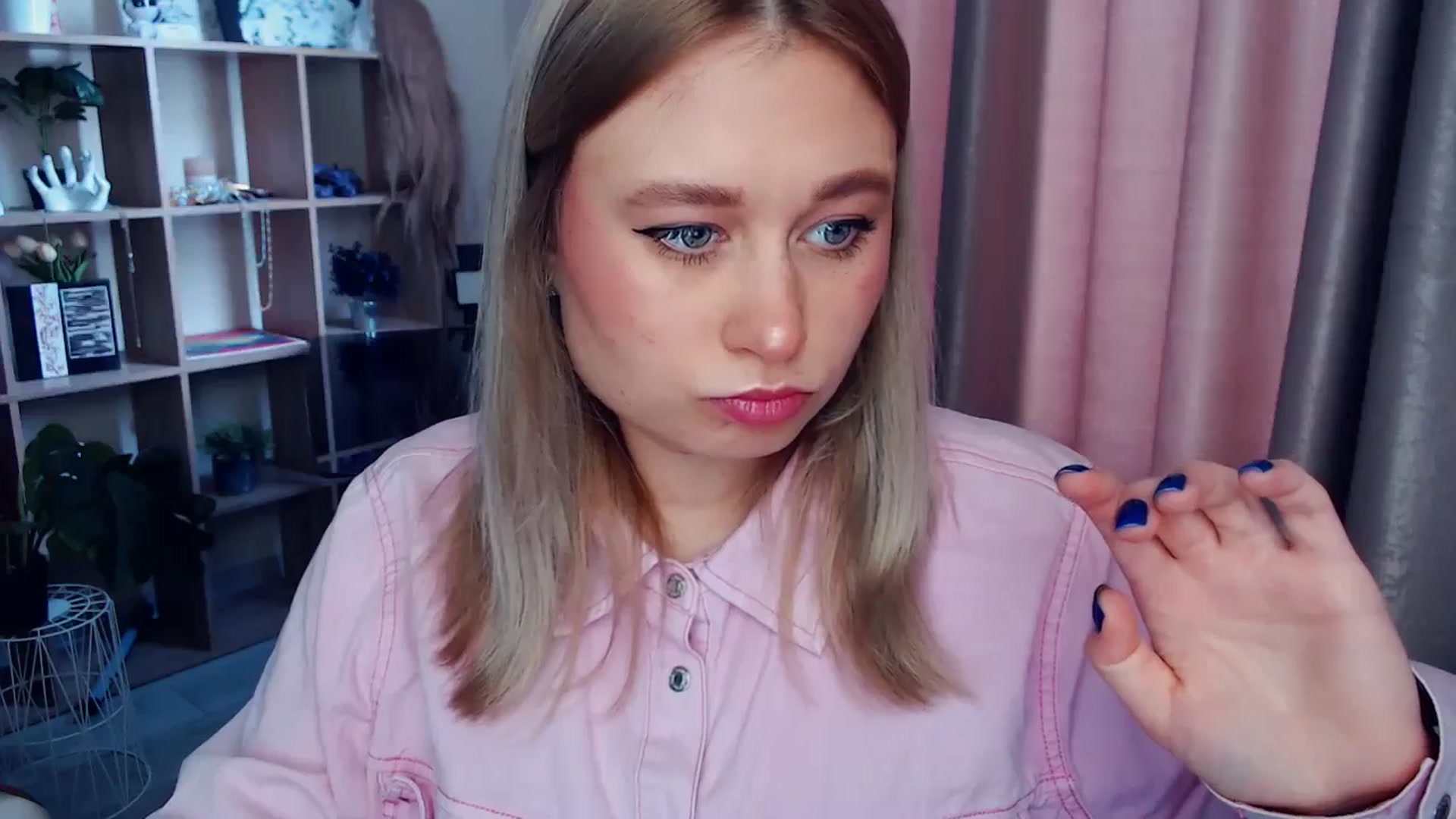 Gallery image thumbnail from Kukla_kolduna's myfreecams stream on, 12/28/2025, 09:14 image 2 of 20