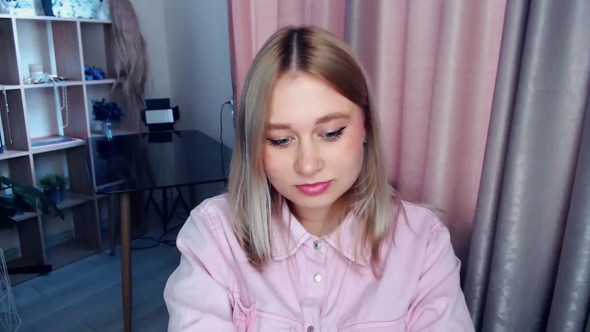 Gallery image thumbnail from Kukla_kolduna's myfreecams stream on, 12/28/2025, 09:45 image 20 of 20