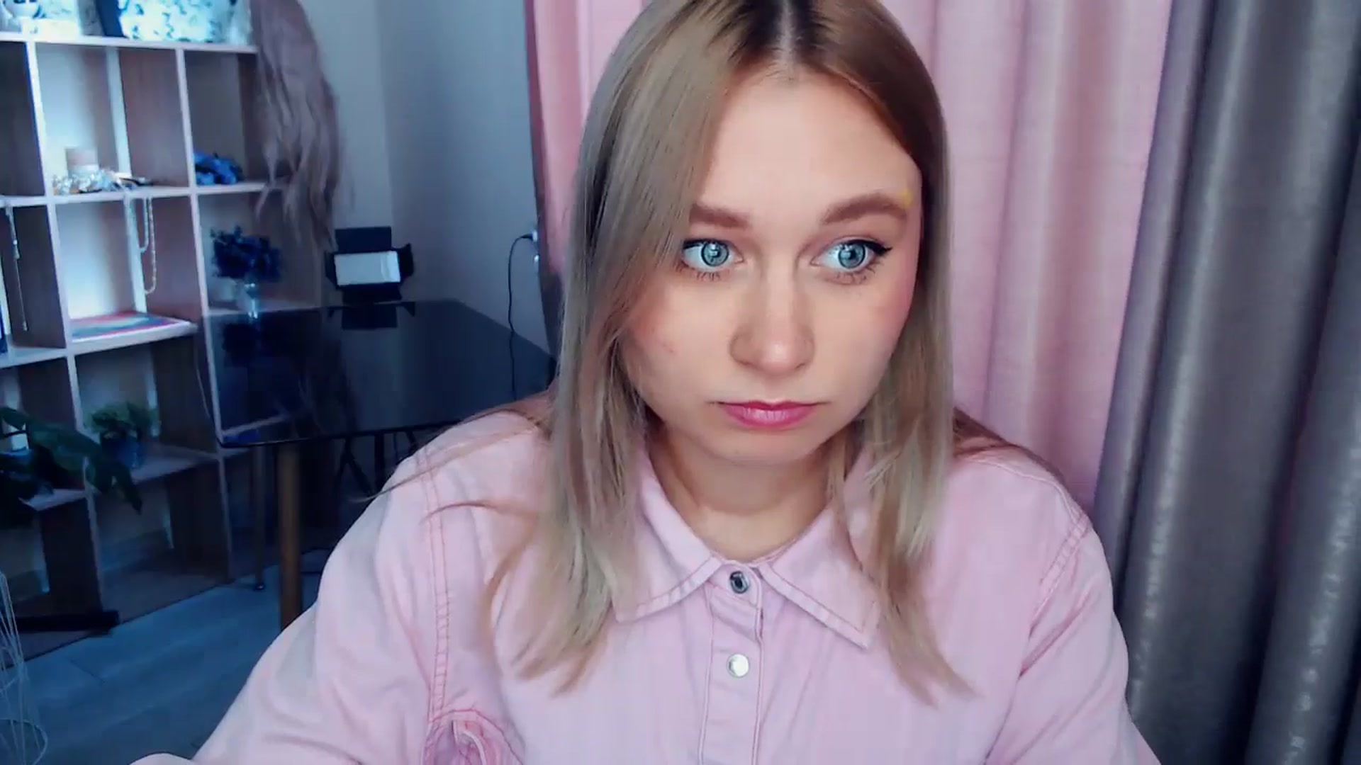 Gallery image thumbnail from Kukla_kolduna's myfreecams stream on, 12/28/2025, 09:45 image 2 of 20