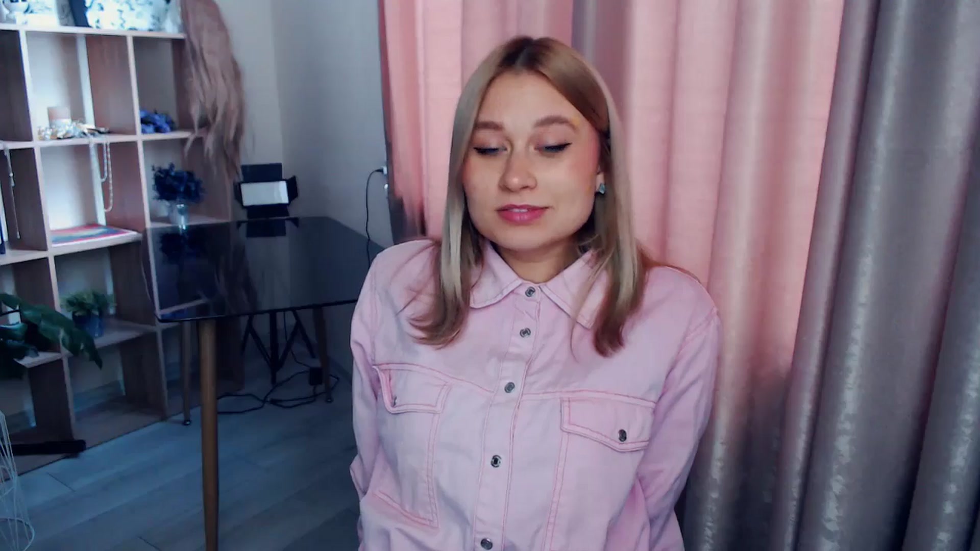 Gallery image thumbnail from Kukla_kolduna's myfreecams stream on, 12/28/2025, 09:45 image 9 of 20