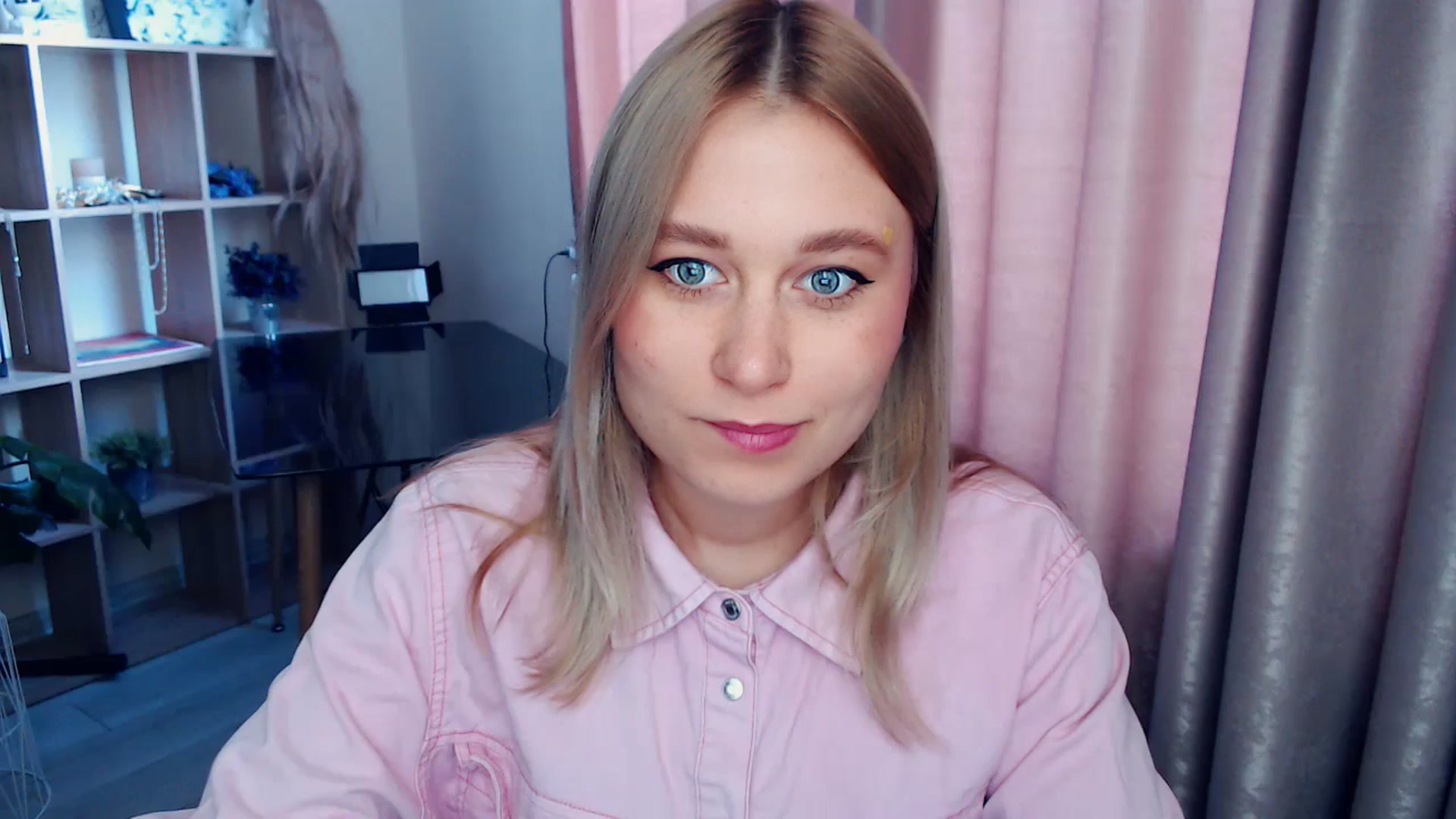 Gallery image thumbnail from Kukla_kolduna's myfreecams stream on, 12/28/2025, 09:45 image 1 of 20