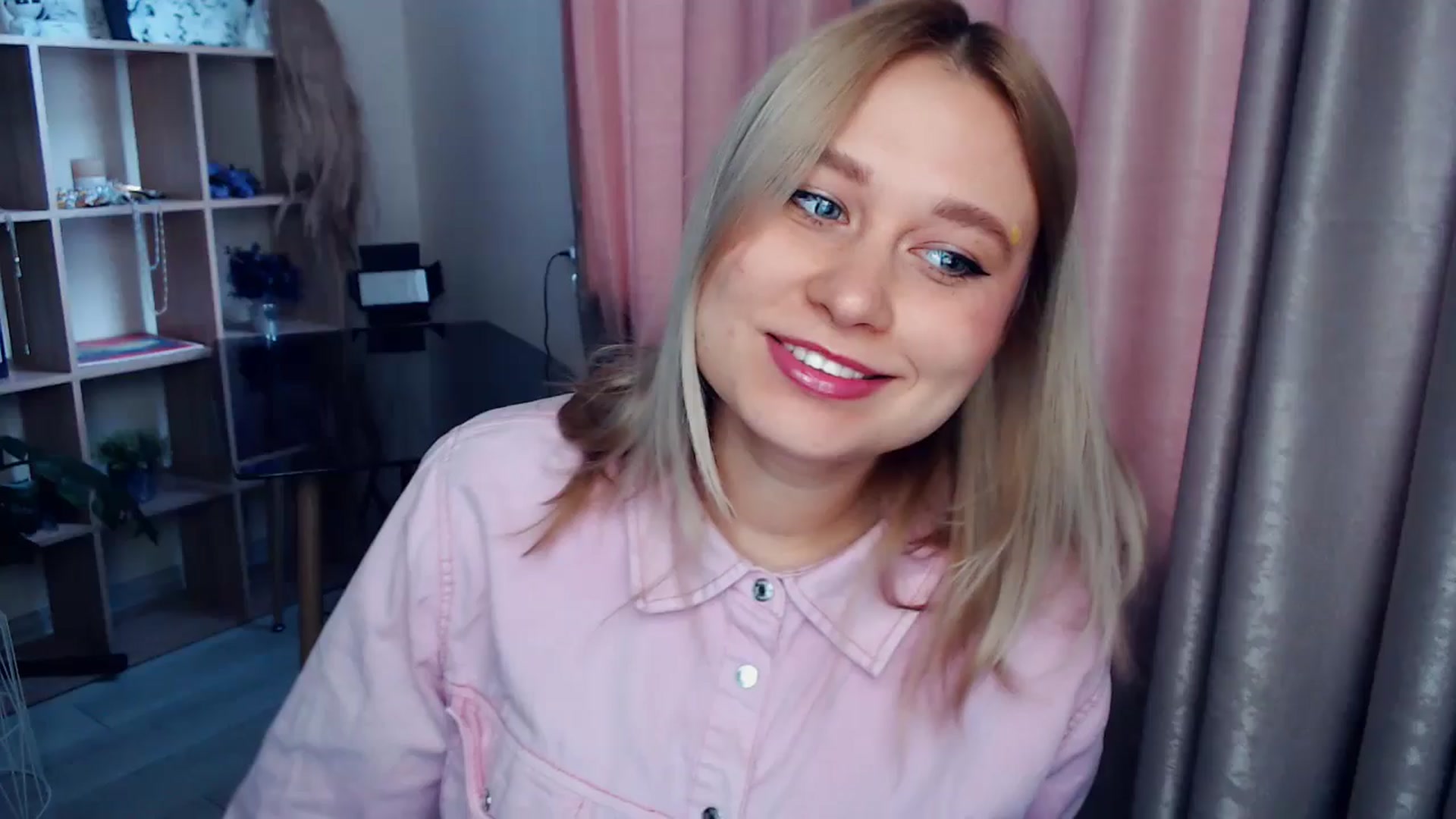 Gallery image thumbnail from Kukla_kolduna's myfreecams stream on, 12/28/2025, 09:45 image 17 of 20