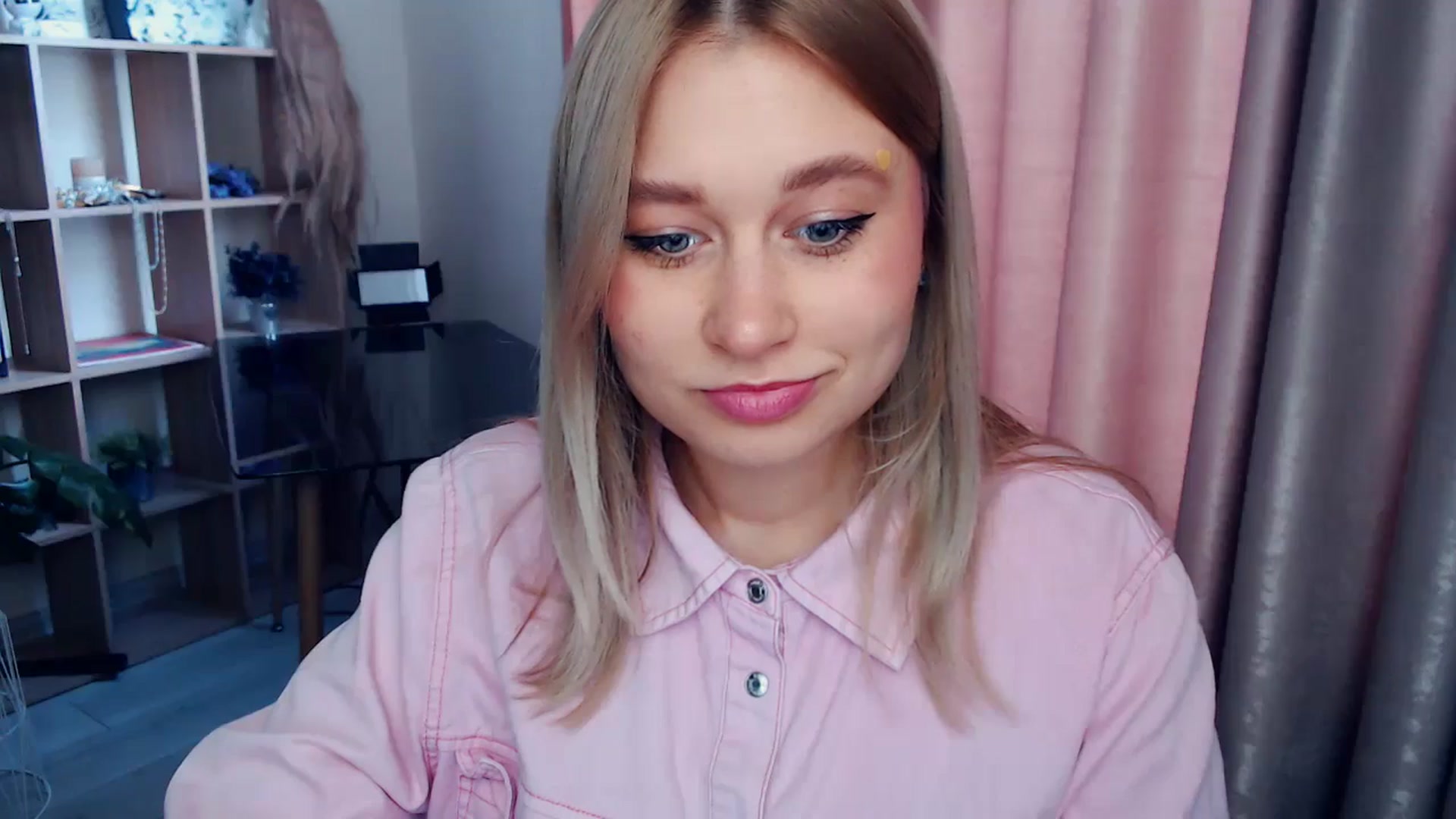 Gallery image thumbnail from Kukla_kolduna's myfreecams stream on, 12/28/2025, 09:45 image 10 of 20