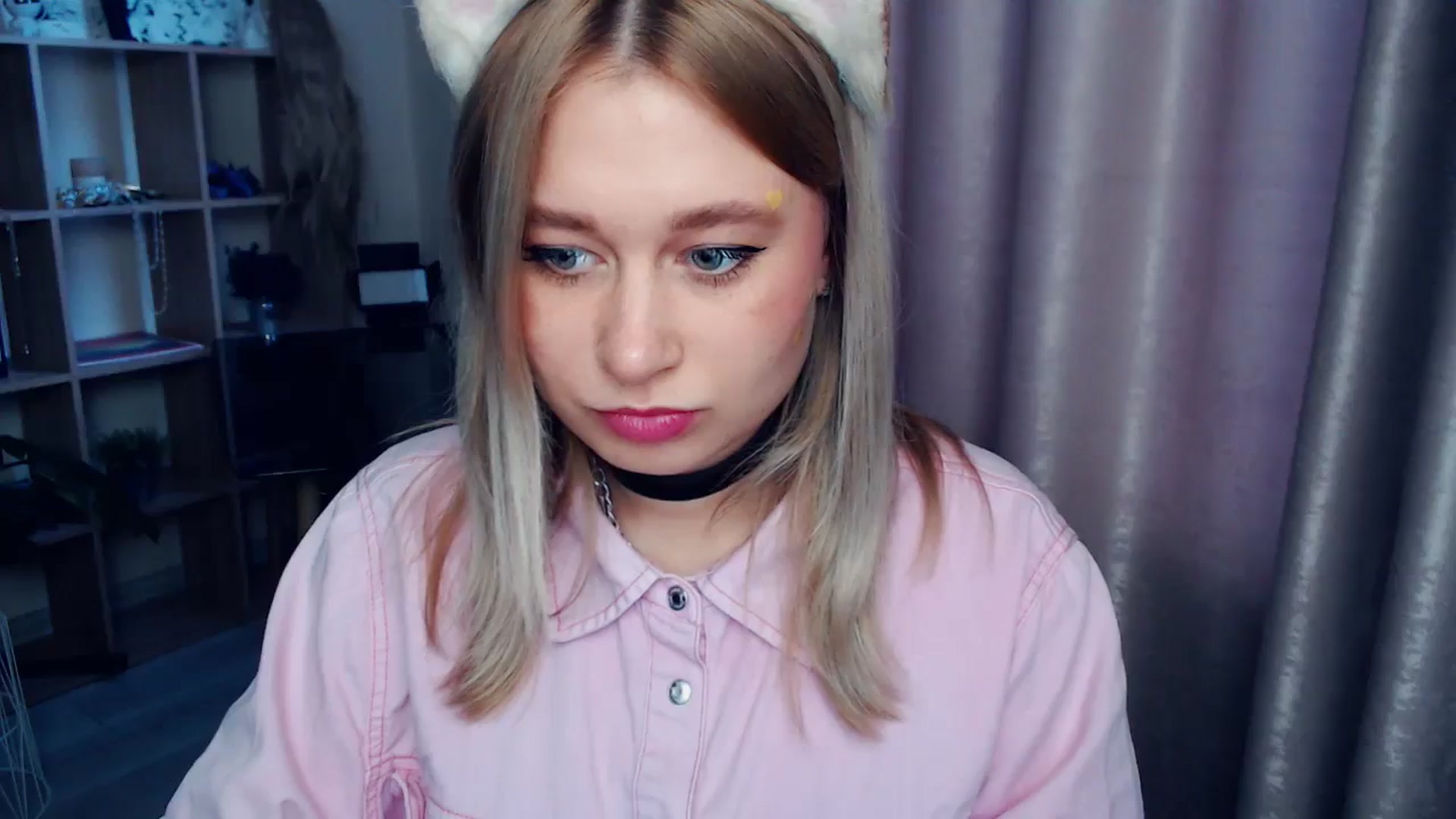 Gallery image thumbnail from Kukla_kolduna's myfreecams stream on, 12/28/2025, 11:38 image 16 of 20