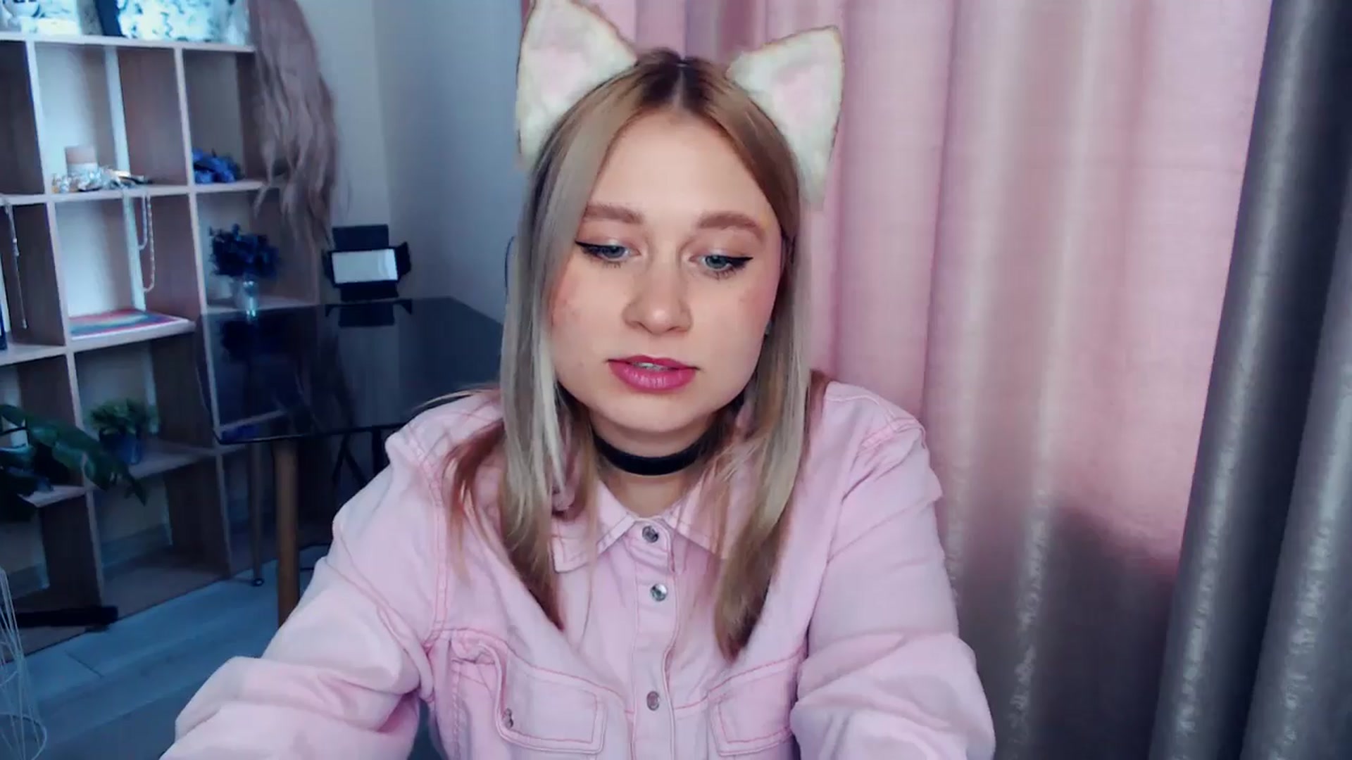 Gallery image thumbnail from Kukla_kolduna's myfreecams stream on, 12/28/2025, 11:38 image 17 of 20