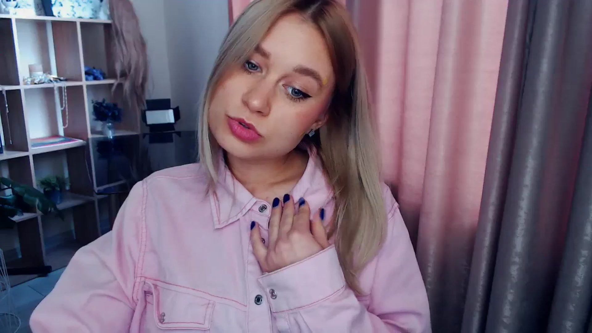 Gallery image thumbnail from Kukla_kolduna's myfreecams stream on, 12/28/2025, 11:38 image 6 of 20