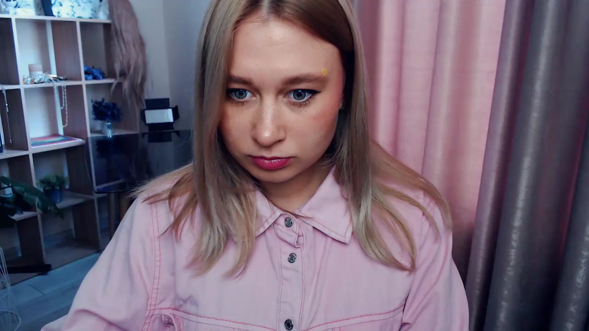 Gallery image thumbnail from Kukla_kolduna's myfreecams stream on, 12/28/2025, 11:38 image 10 of 20