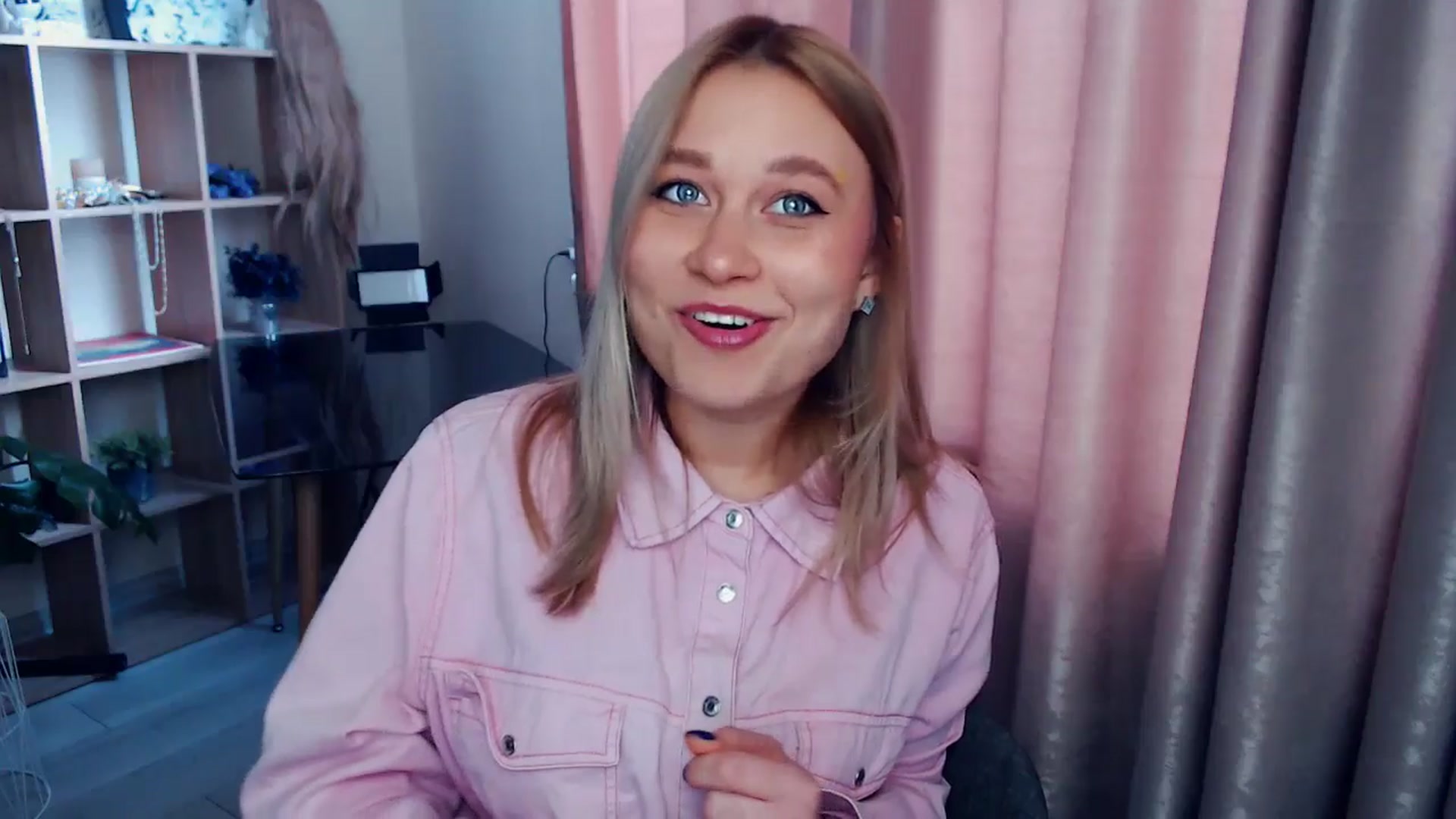 Gallery image thumbnail from Kukla_kolduna's myfreecams stream on, 12/28/2025, 11:38 image 2 of 20